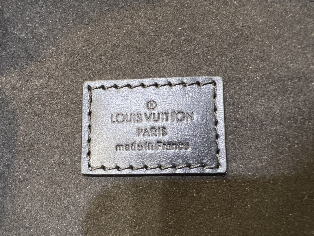 Louis Vuitton Haute Couture Classic Luxury Handbag Shoulder Crossbody 9