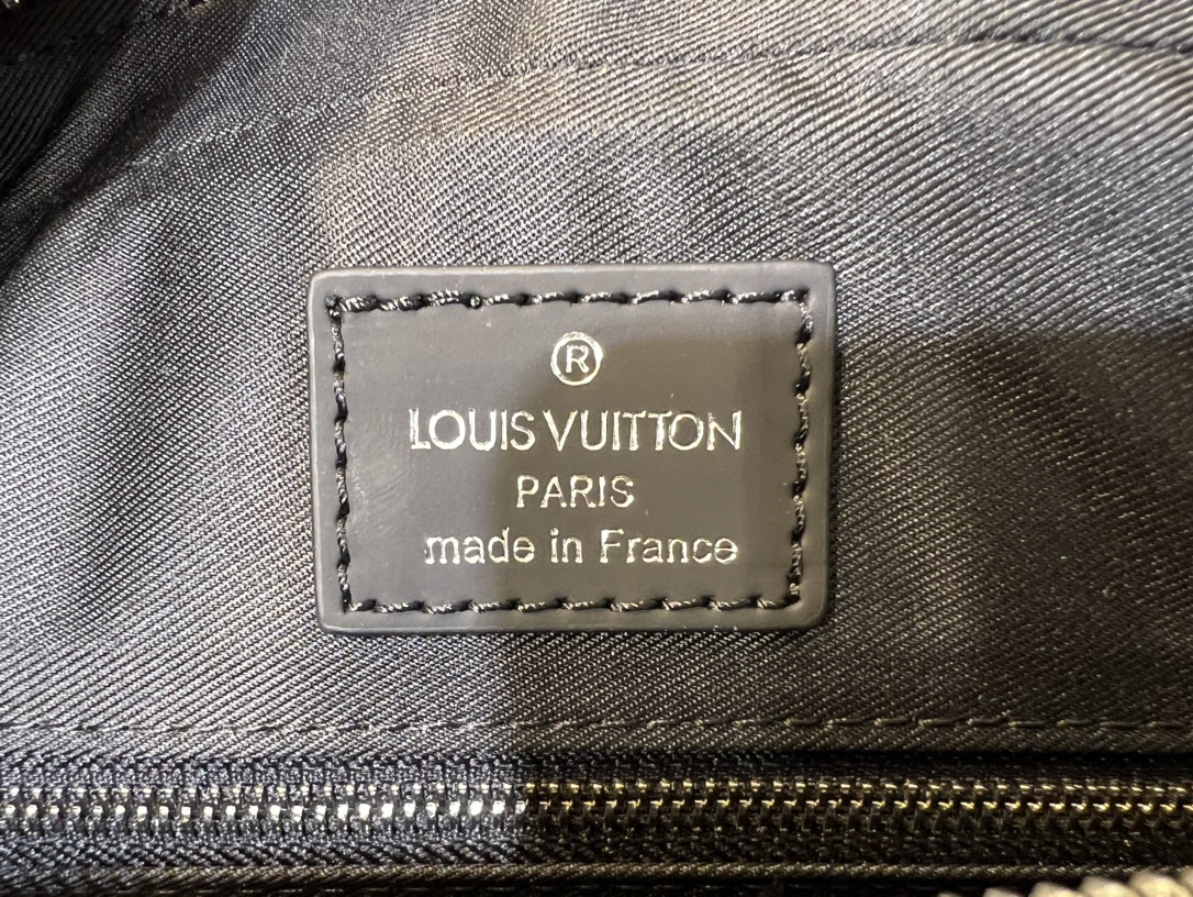 Loro Piana Luxury Designer Handbag Shoulder Crossbody Bag crafted in 9