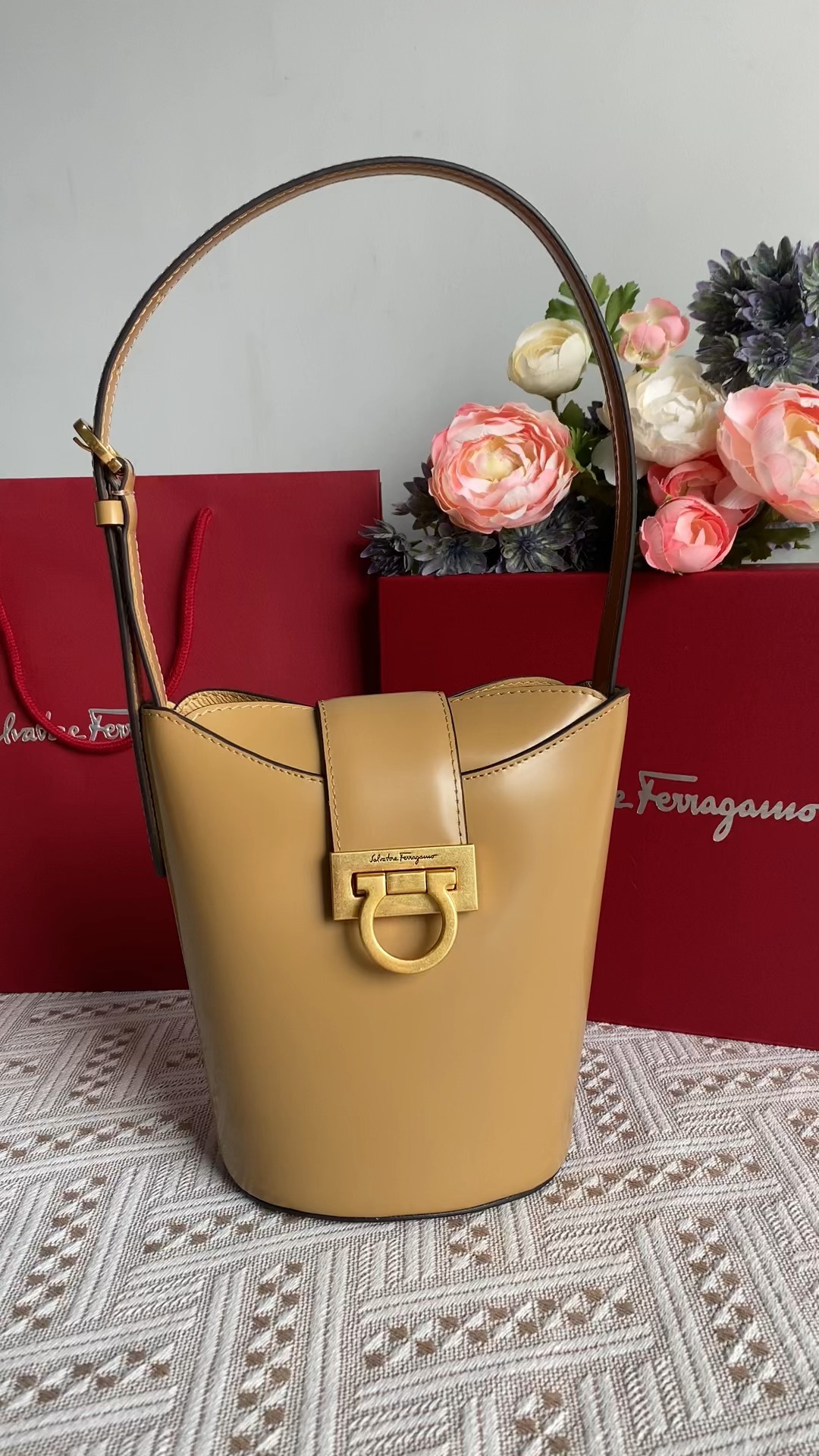 Ferragamo Milk tea color video