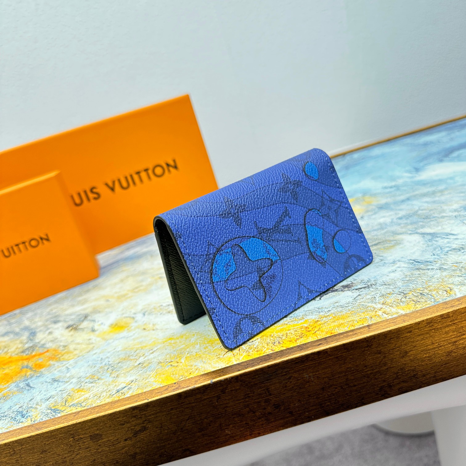 Stylish Leather Card Holder - Interior View Stylish Leather Card Holder - Interior View