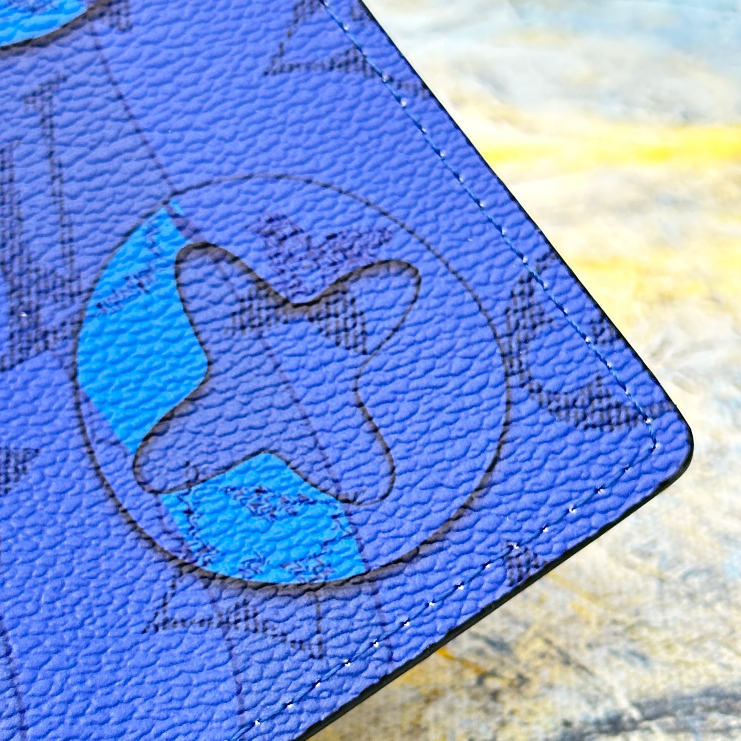 Stylish Leather Card Holder - Stitching Detail Stylish Leather Card Holder - Stitching Close-up