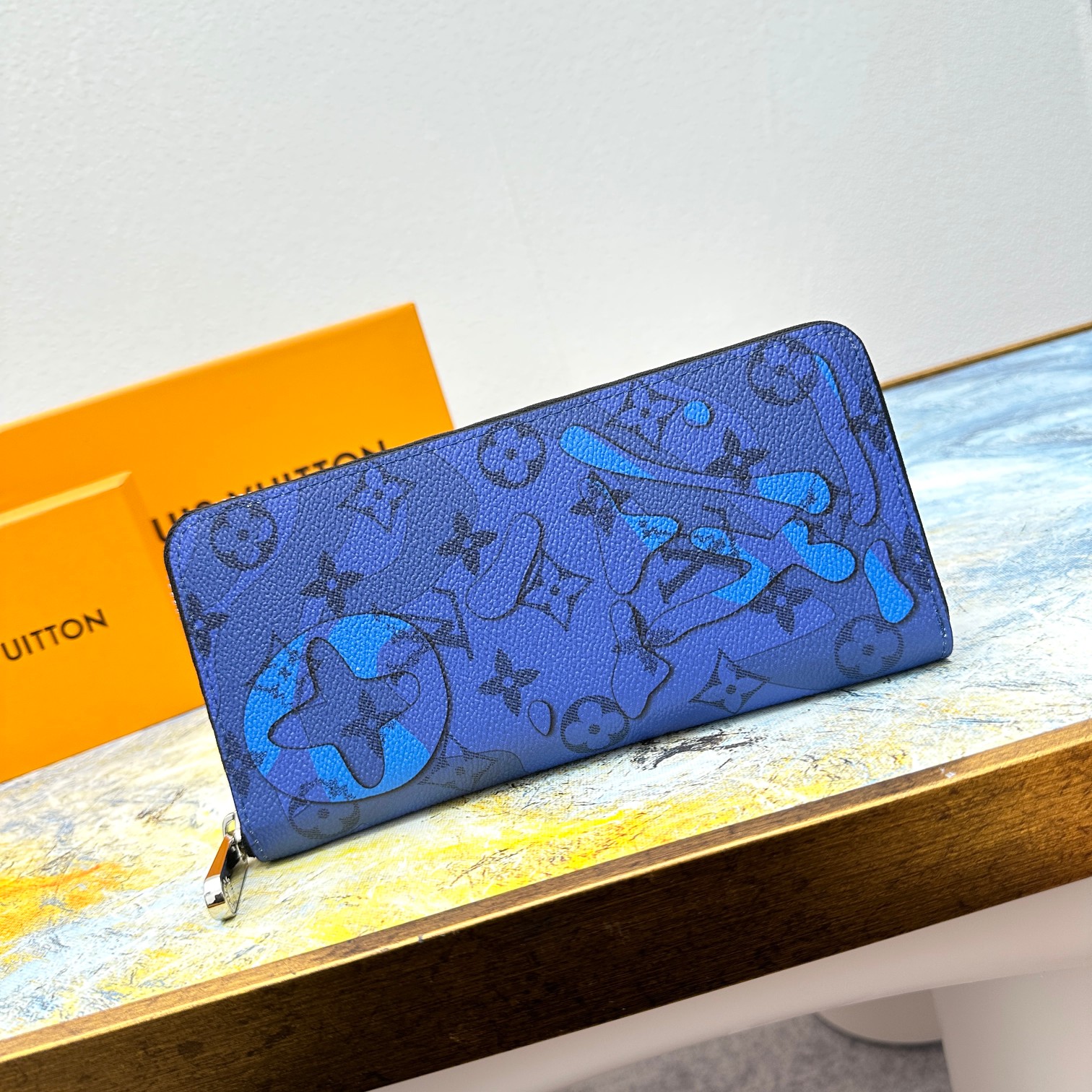 Genuine leather long zipper wallet front view