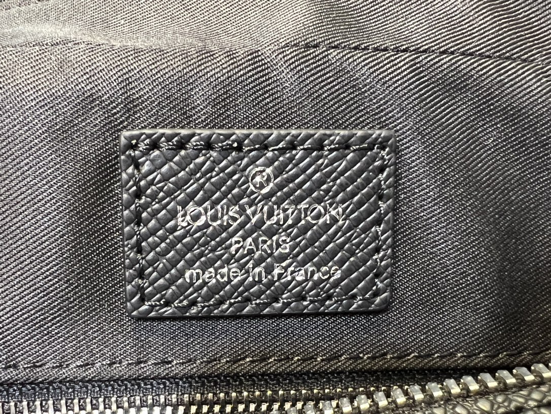 Fendi Luxury Designer Handbag Shoulder Crossbody Bag crafted in premium 9