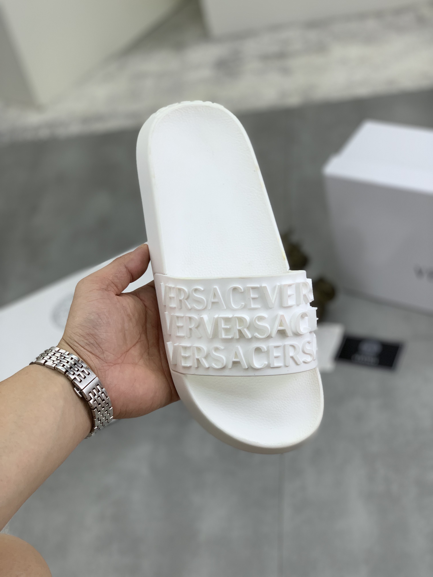 p150 Zapatillas de alta calidad [VERSACE] Versace zapatillas nuevo listado mano de obra perfecta! Fo