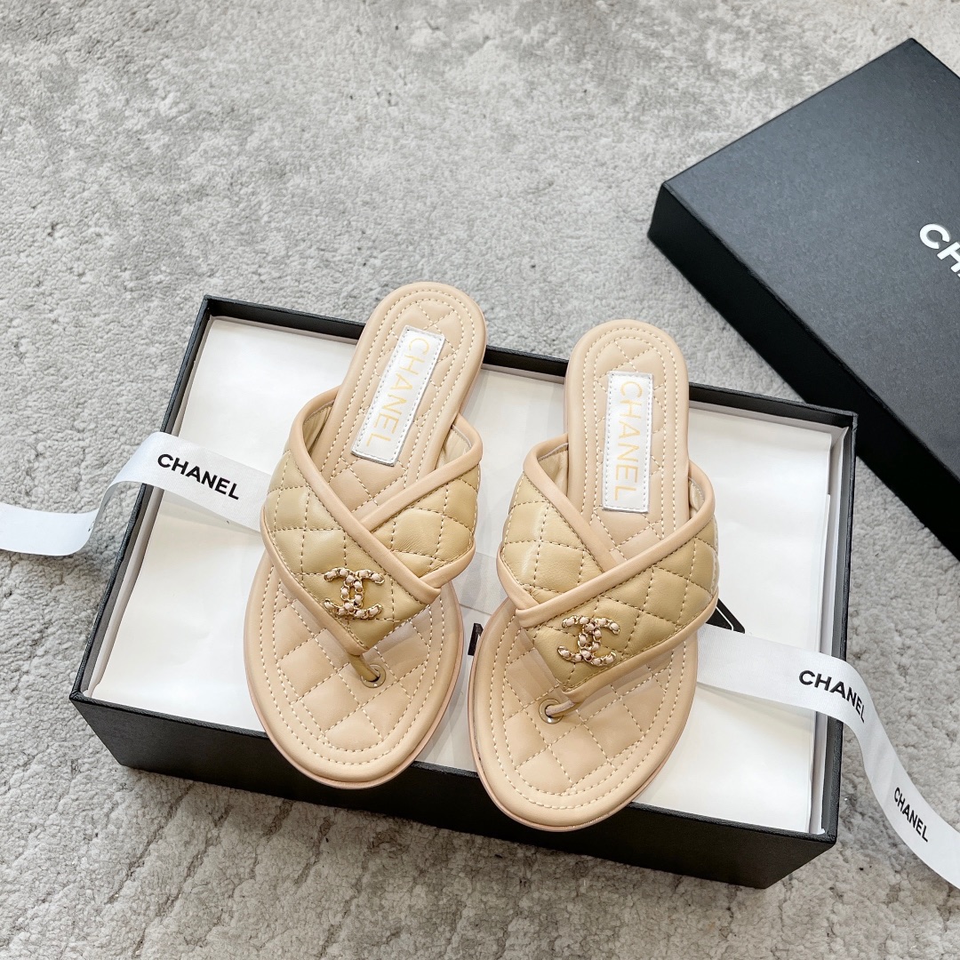 CHANEL тапкі з цялячай скуры, робяць ногі светлымі, элегантны фасон