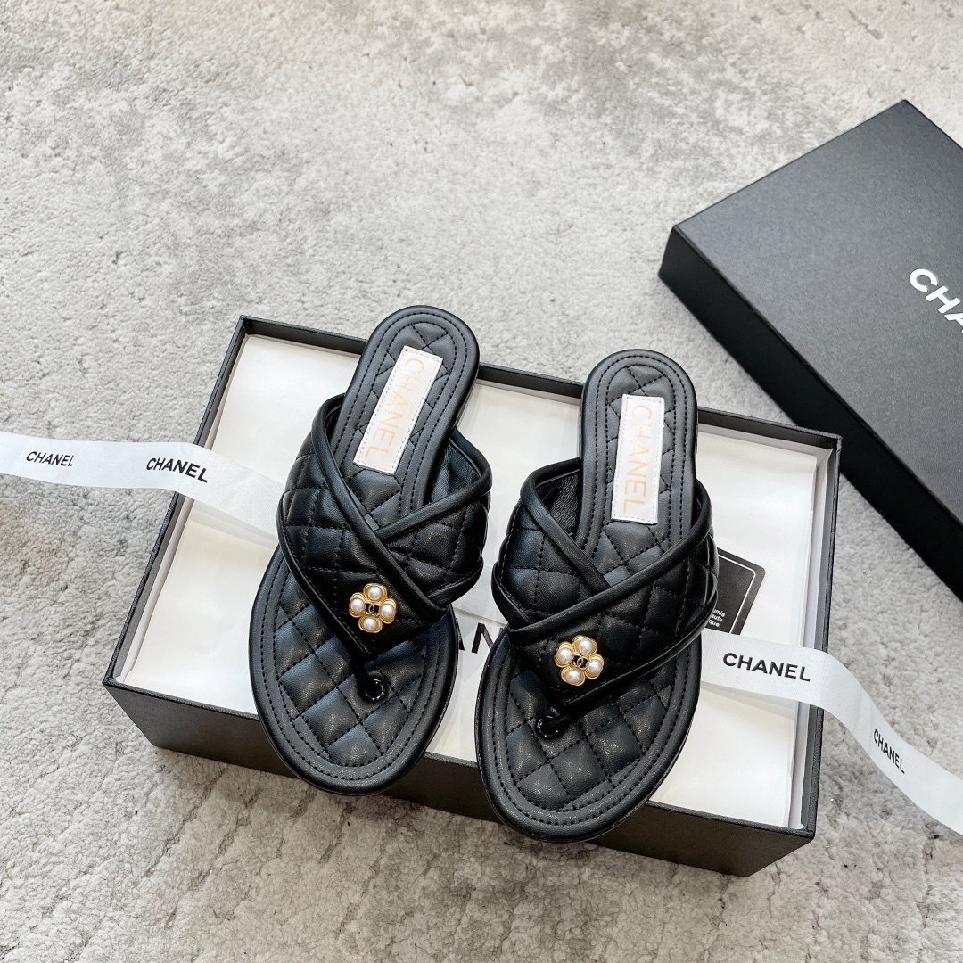 CHANEL тапкі з цялячай скуры, робяць ногі белымі, элегантны стыль