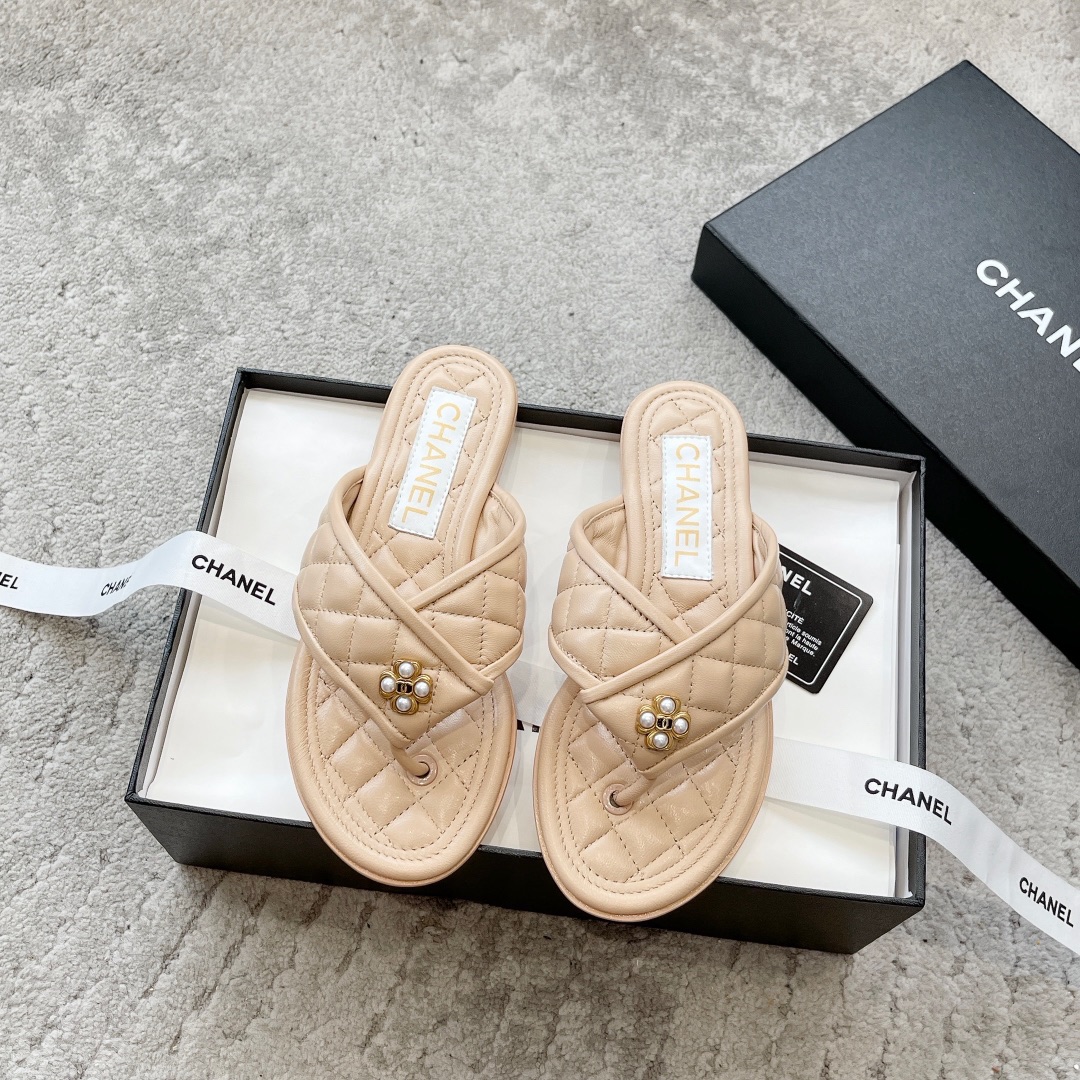 CHANEL тапкі з цялячай скуры, робяць ногі белымі, элегантны стыль