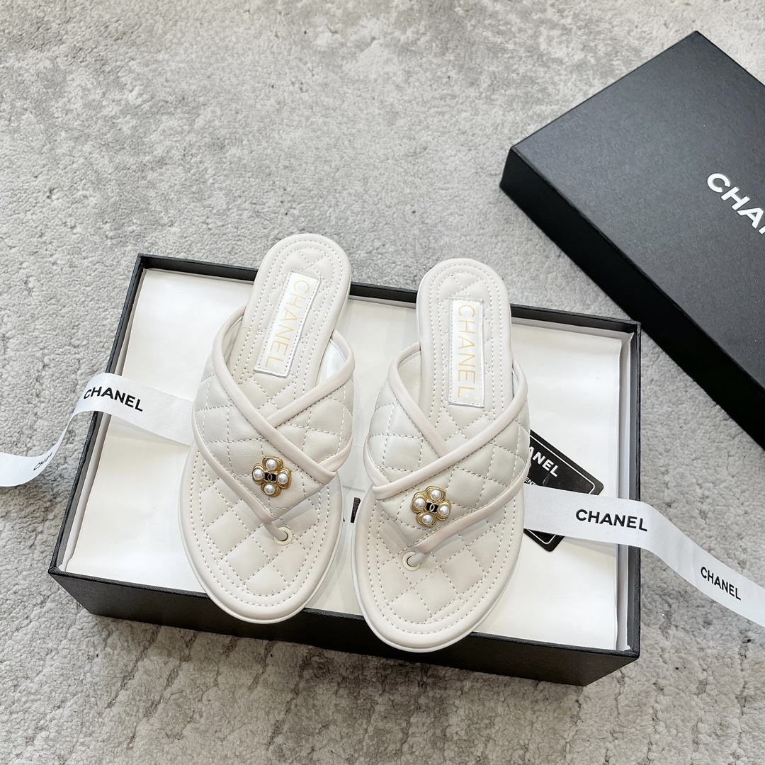 CHANEL тапкі з цялячай скуры, робяць ногі белымі, элегантны стыль