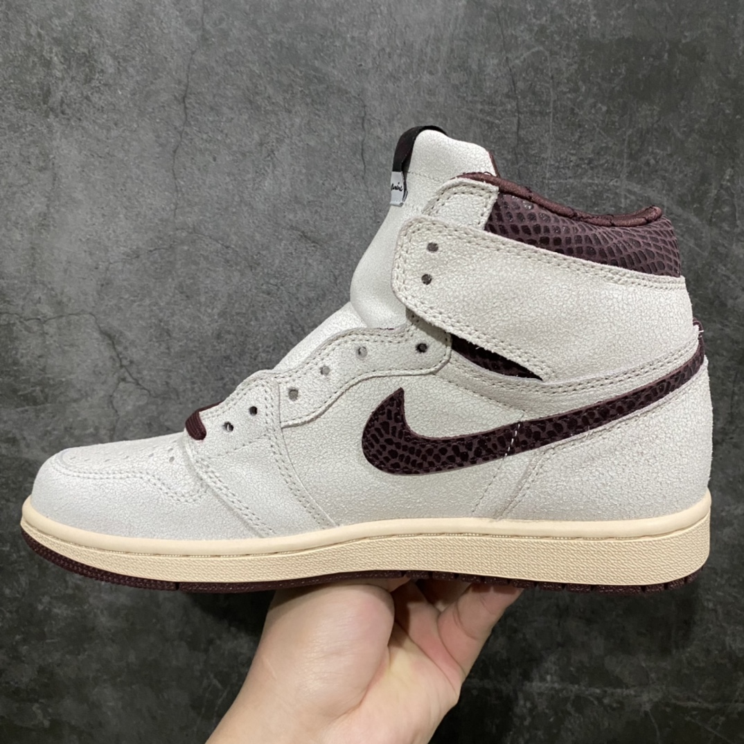 图片[2]-【莞产裁片】A Ma Maniere x Air Jordan 1 HighAMM x AJ1蛇纹龟裂 DO7097-100n除了ljr外市场最顶的一个版本n历时数月开发 原鞋比对匹配率99%n原楦原纸板 打造原鞋一致的鞋型n原厂龟裂皮料 飞翼3D高频 原厂模具鞋盒 防尘纸  塑料外壳均采购来自原厂所有细节经得起推敲 经得起对比 全码补齐供应 Size：40.5 41 42 42.5 43 44 44.5 45 46 47.5-莆田鞋批发中心