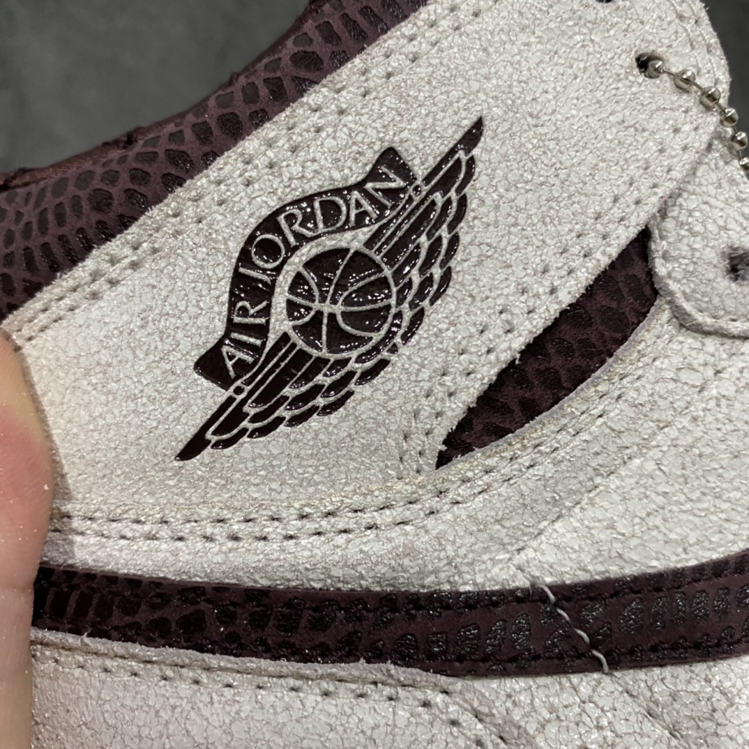 图片[3]-【莞产裁片】A Ma Maniere x Air Jordan 1 HighAMM x AJ1蛇纹龟裂 DO7097-100n除了ljr外市场最顶的一个版本n历时数月开发 原鞋比对匹配率99%n原楦原纸板 打造原鞋一致的鞋型n原厂龟裂皮料 飞翼3D高频 原厂模具鞋盒 防尘纸  塑料外壳均采购来自原厂所有细节经得起推敲 经得起对比 全码补齐供应 Size：40.5 41 42 42.5 43 44 44.5 45 46 47.5-莆田鞋批发中心