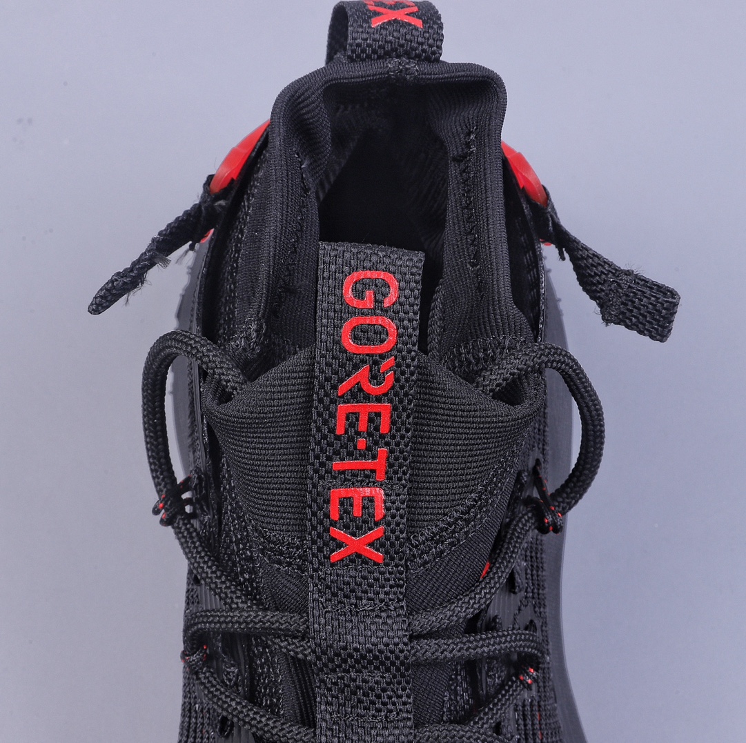 200 Nike ACG Mountain Fly Low “Fossil Stone” DQ7947-007