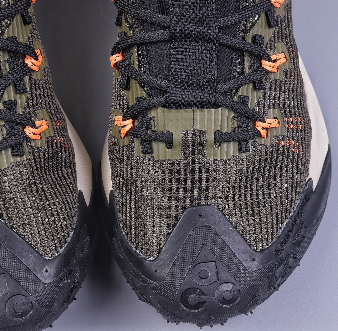 200 Nike ACG Mountain Fly Low “Fossil Stone”  DQ7947-009