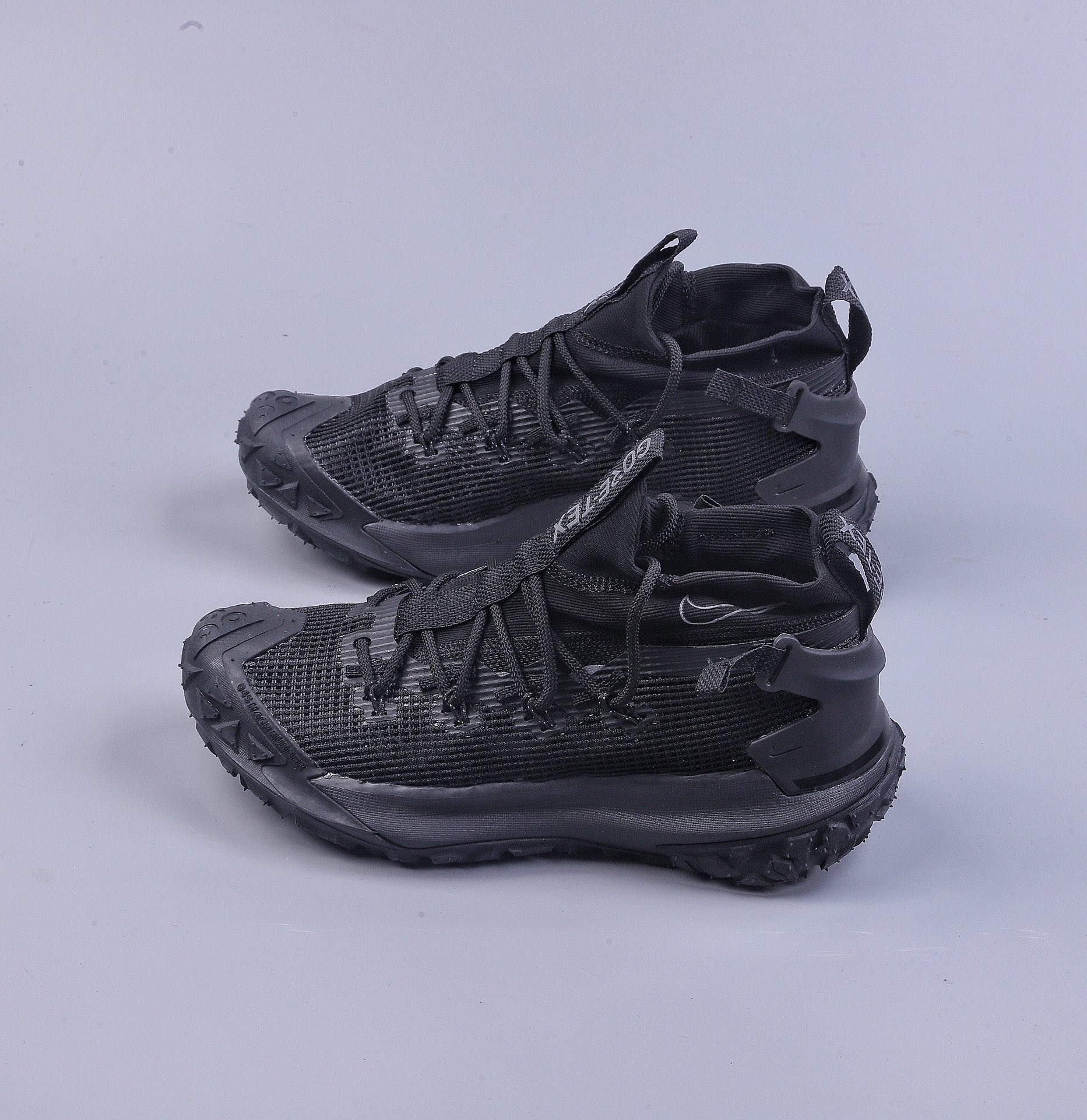 200 Nike ACG Mountain Fly Low “Fossil Stone”  DQ7947-002