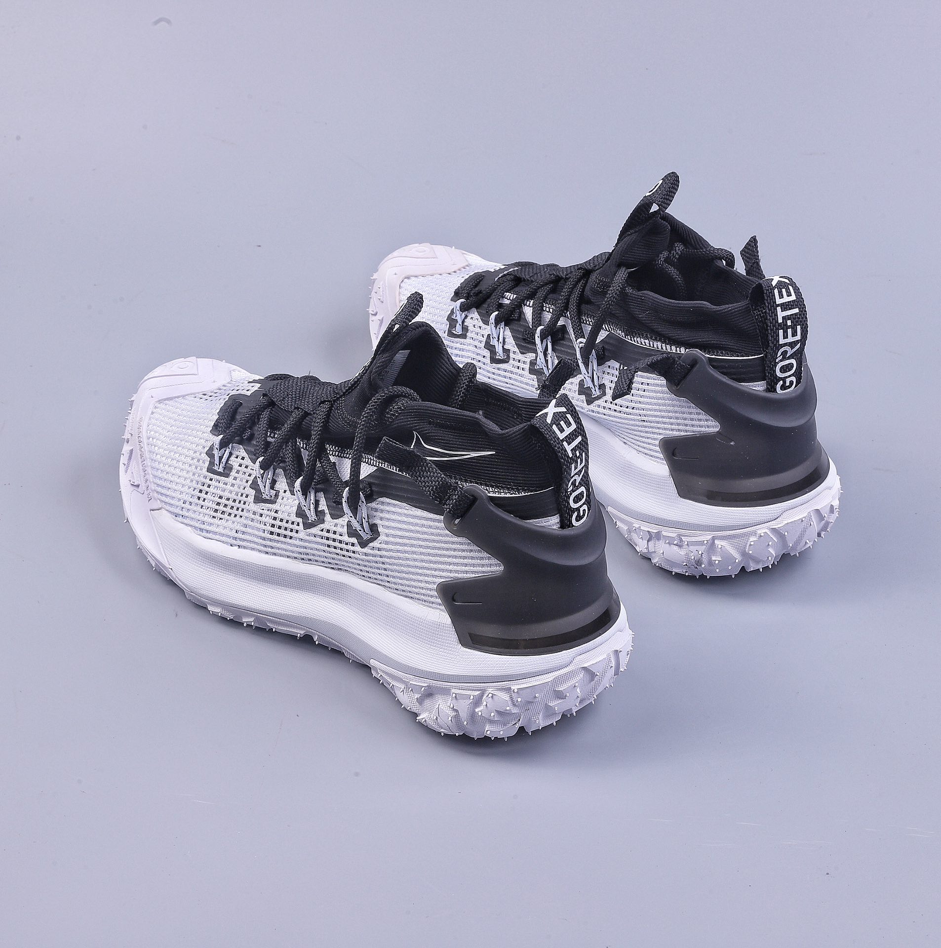 200 Nike ACG Mountain Fly Low “Fossil Stone”  DQ7947-016