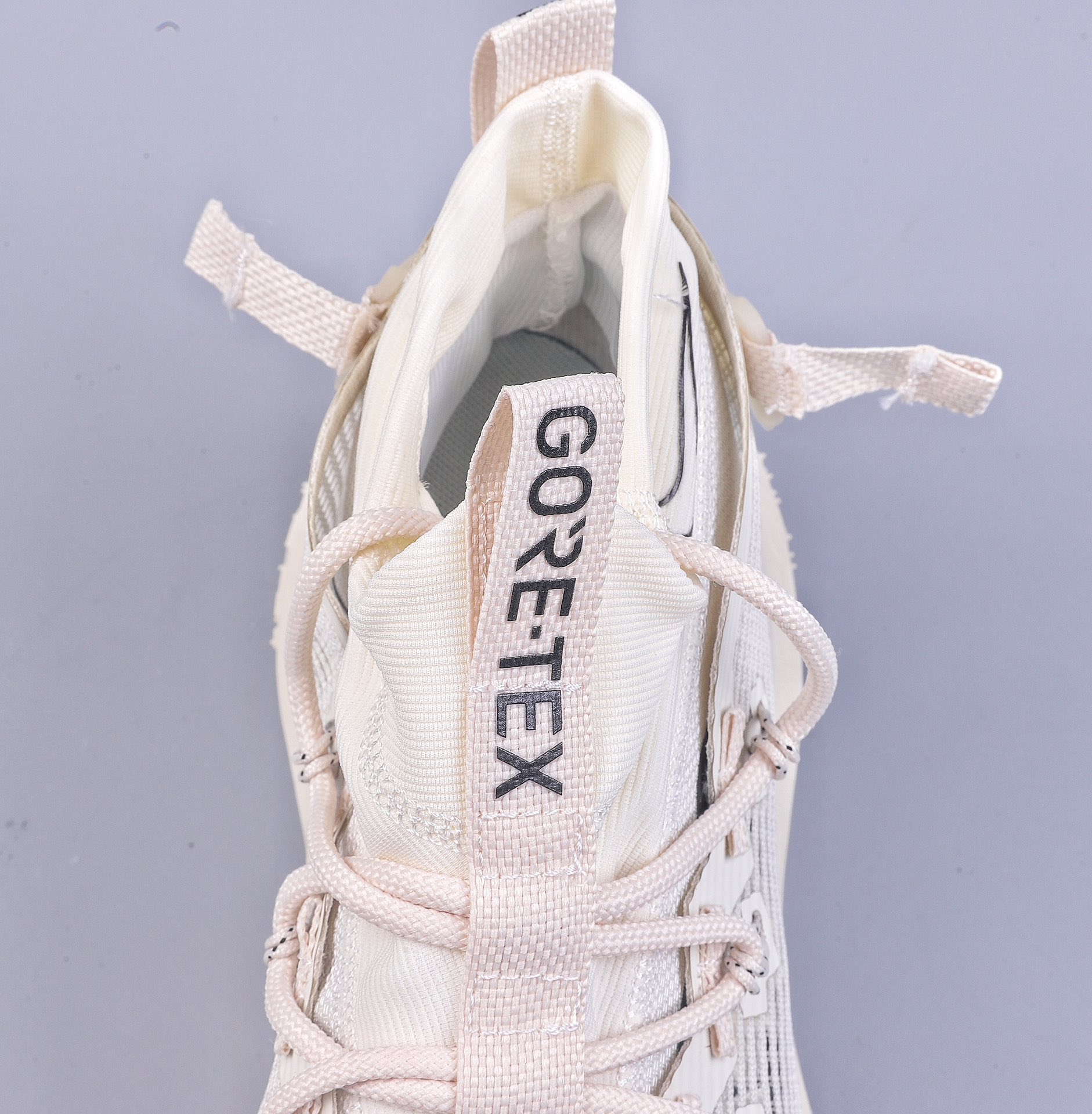 200 Nike ACG Mountain Fly Low “Fossil Stone”  DQ7947-003