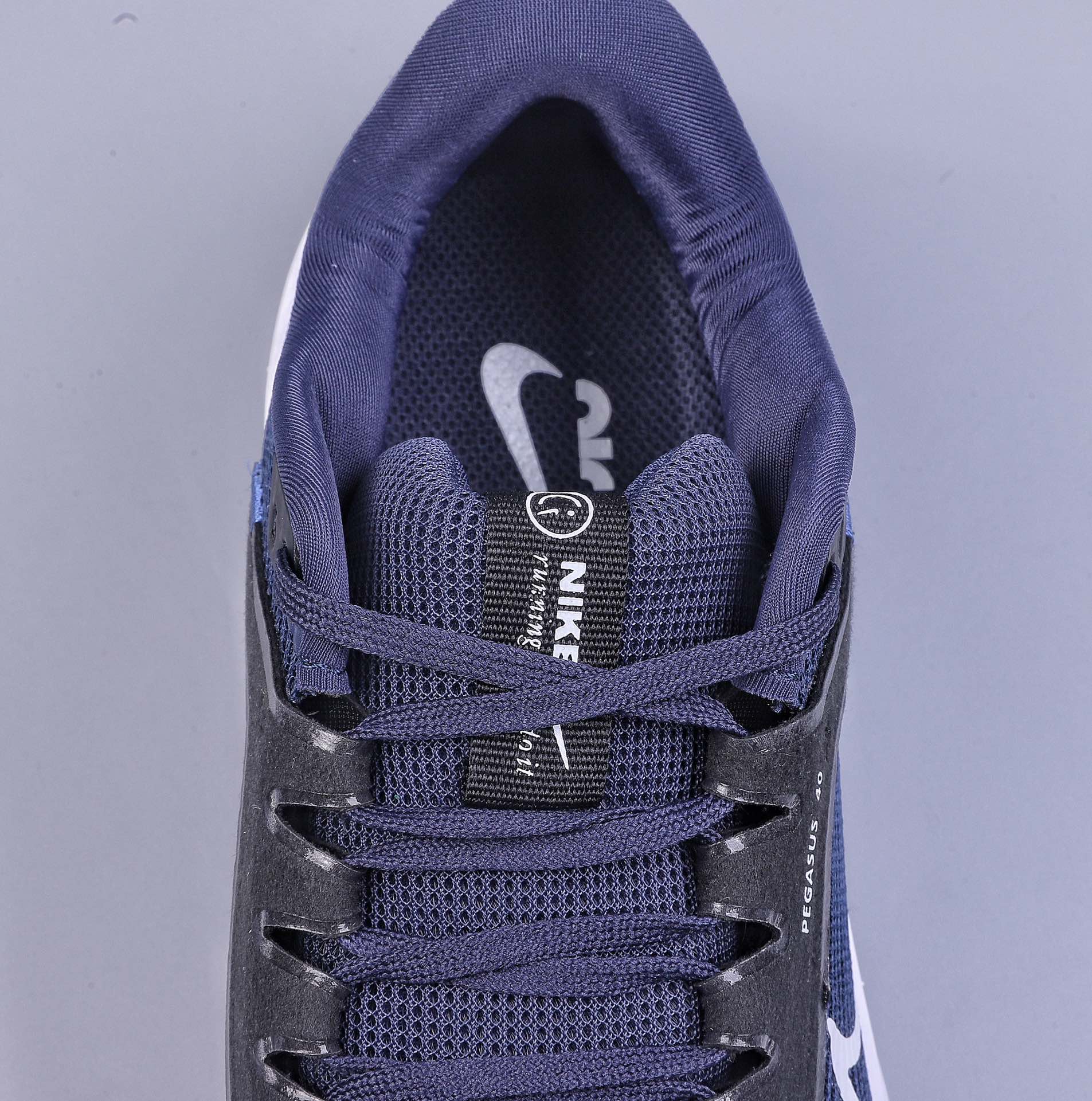 180 Nike Zoom Pegasus 登月40代系列 网面透气缓震疾速跑鞋 DV3853-400