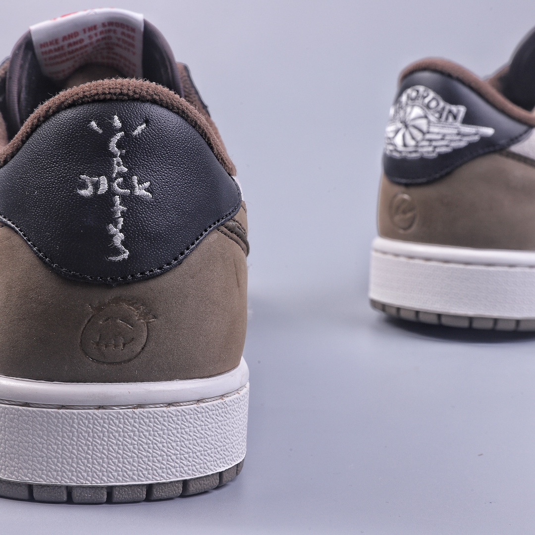 220 Travis Scott x Fragment x Air Jordan 1 Low TS联名倒勾低帮板鞋  DM7866-902