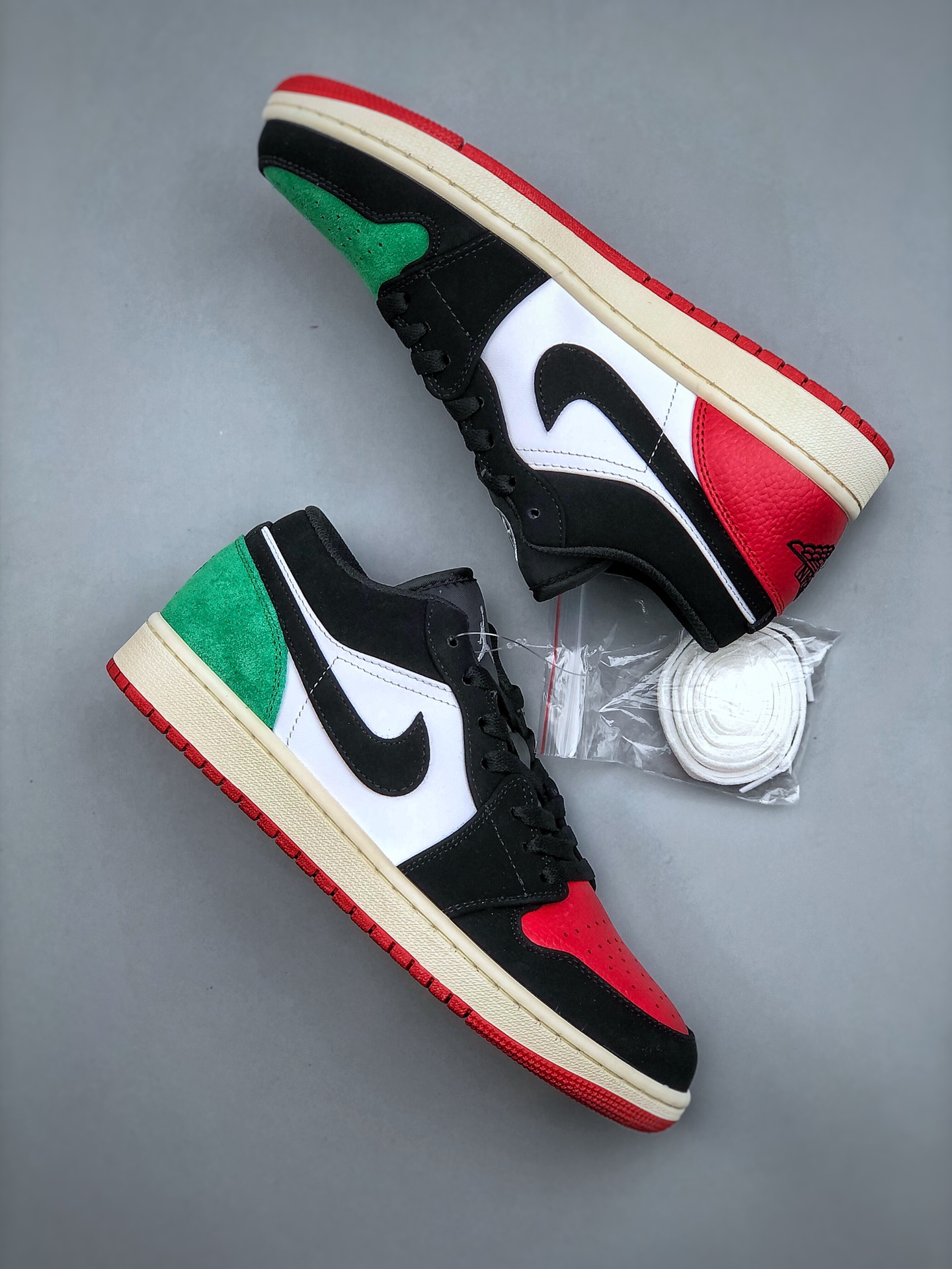 篮球鞋, 球鞋, Quai 54, Jordan Air Jordan 1Low“Quai 54”, FQ6703-100, Air Jordan 1 - 乔丹 Jordan Air Jordan 1Low“Quai 54” 耐磨透气 低都 复古篮球鞋 男款 黑白红 FQ6703-100