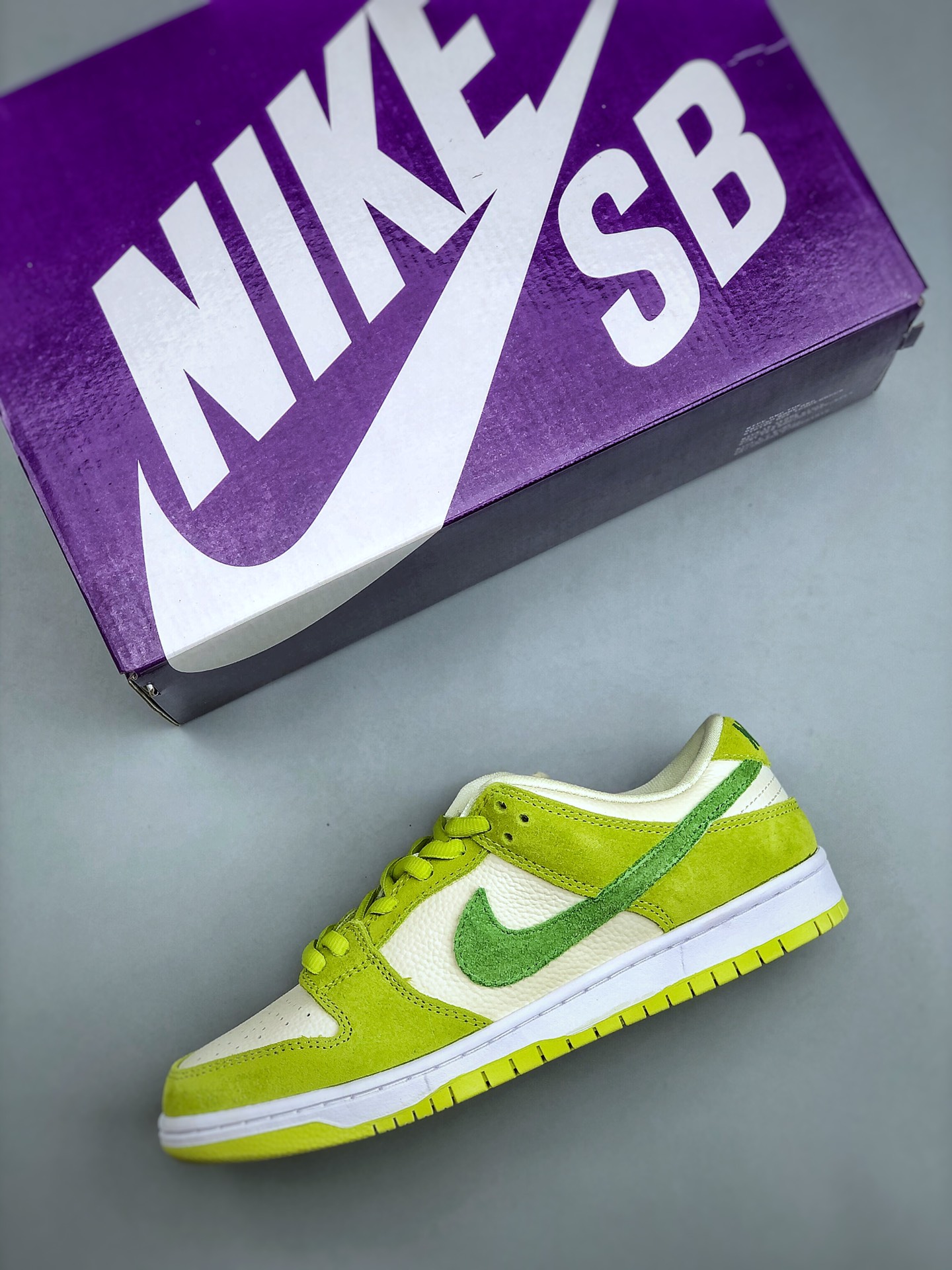 运动板鞋, 板鞋, Nike Dunk SB LOw SB Pro"Sour Apple", DM0807 300, Air Jordan 1 - 耐克 Nike Dunk SB LOw SB Pro"Sour Apple" 青苹果 潮流复古 防滑耐磨 低帮 休闲运动板鞋 男女同款 米绿 DM0807 300