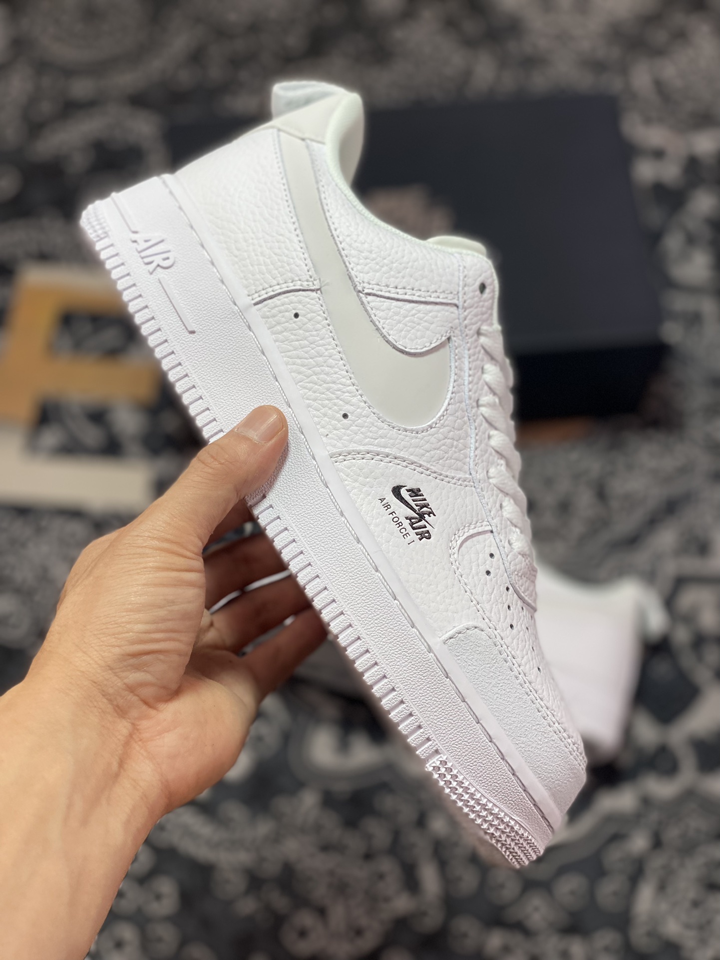 200 Nike Air Force 1 ′07 Low Premium ”White/black”空军一号板鞋“皮革白黑3M钩”CV3039-100