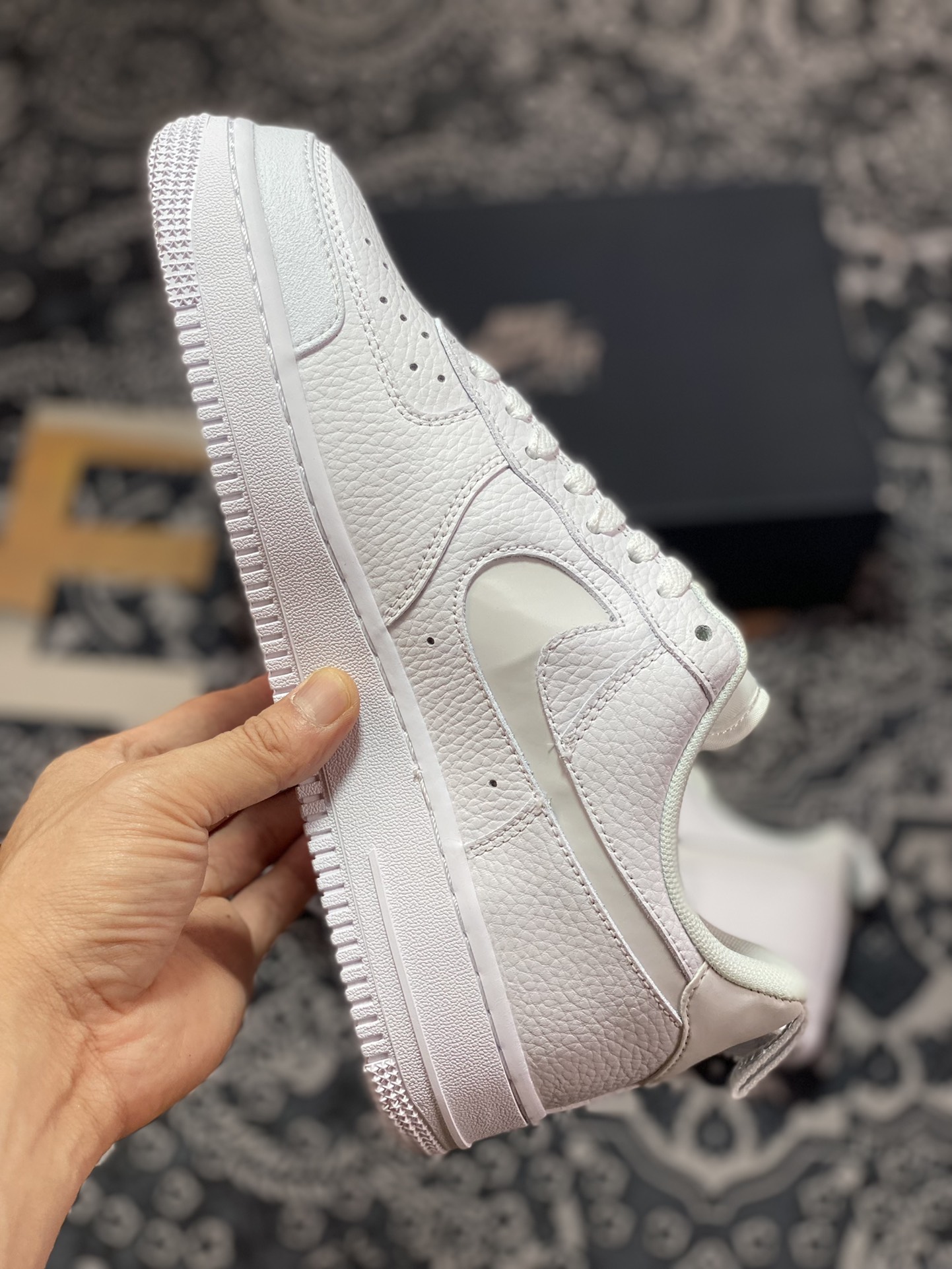 200 Nike Air Force 1 ′07 Low Premium ”White/black”空军一号板鞋“皮革白黑3M钩”CV3039-100