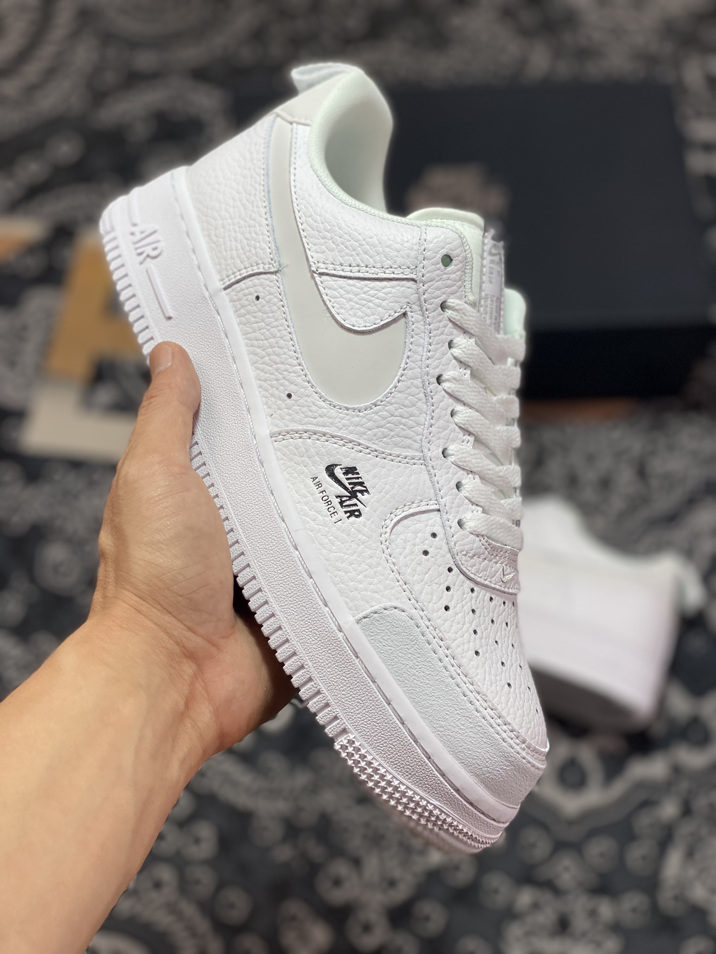 200 Nike Air Force 1 ′07 Low Premium ”White/black”空军一号板鞋“皮革白黑3M钩”CV3039-100