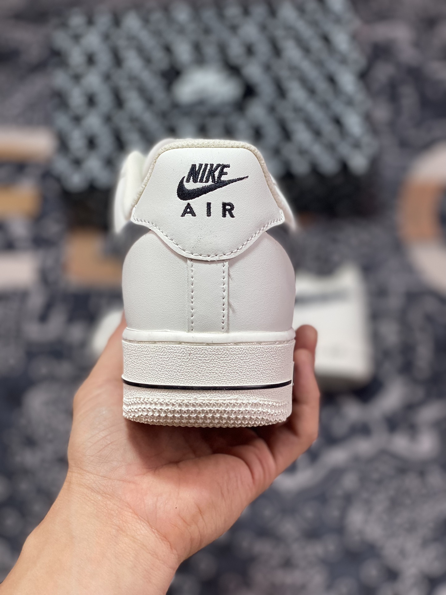 240 Louis Vuitton x Nike Air Force 1'07 LV8 Low”White/Black Monogram”空军一号板鞋“皮革米白黑灰LV老花钩子”KV3696-660