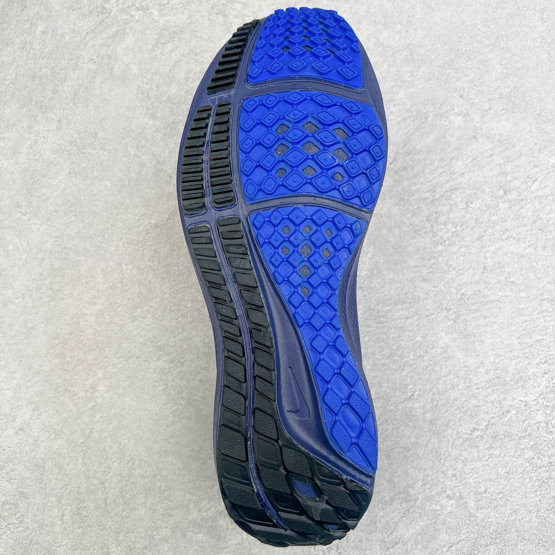 图片[9]-＃长期补货 超级跑量神器 NK Zoom Pegasus 39 登月39代系列 网纱透气缓震疾速跑鞋 中底内置Zoom Air 气垫 假一赔十 工厂个位数利润 淡季生产只为养工人 焕新升级 助力攻克湿滑的跑步征程 外底设计结合凹槽 铸就非凡抓地力 粘性橡胶助力提供非凡抓地力 合成材质与织物包覆双足 营造如袜子般透气舒适的穿着体验 传统鞋带系统易于调节 塑就个性化贴合体验 尺码：36 36.5 37.5 38 38.5 39 40 40.5 41 42 42.5 43 44 44.5 45-选品中心