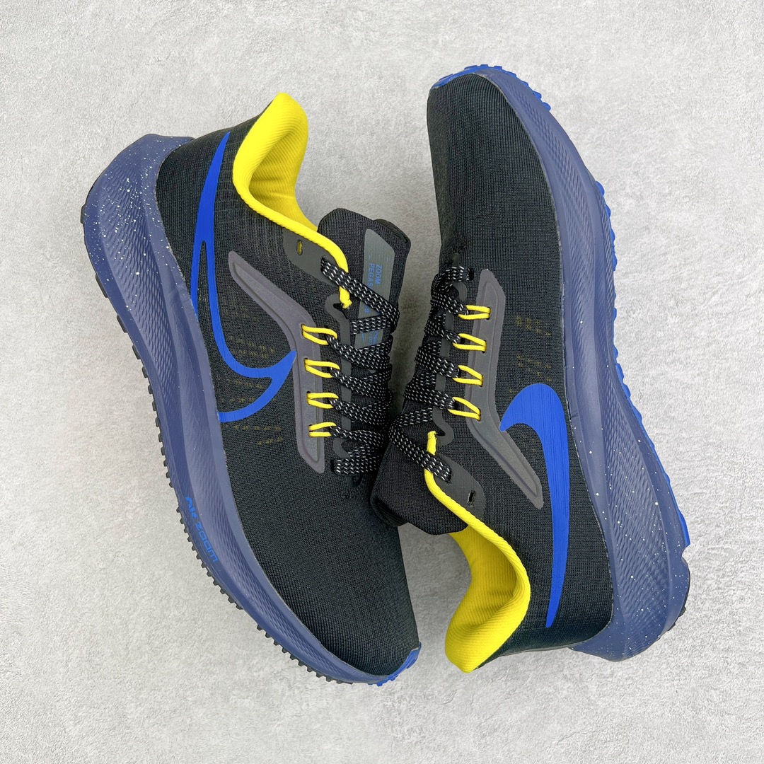 图片[3]-＃长期补货 超级跑量神器 NK Zoom Pegasus 39 登月39代系列 网纱透气缓震疾速跑鞋 中底内置Zoom Air 气垫 假一赔十 工厂个位数利润 淡季生产只为养工人 焕新升级 助力攻克湿滑的跑步征程 外底设计结合凹槽 铸就非凡抓地力 粘性橡胶助力提供非凡抓地力 合成材质与织物包覆双足 营造如袜子般透气舒适的穿着体验 传统鞋带系统易于调节 塑就个性化贴合体验 尺码：36 36.5 37.5 38 38.5 39 40 40.5 41 42 42.5 43 44 44.5 45-选品中心