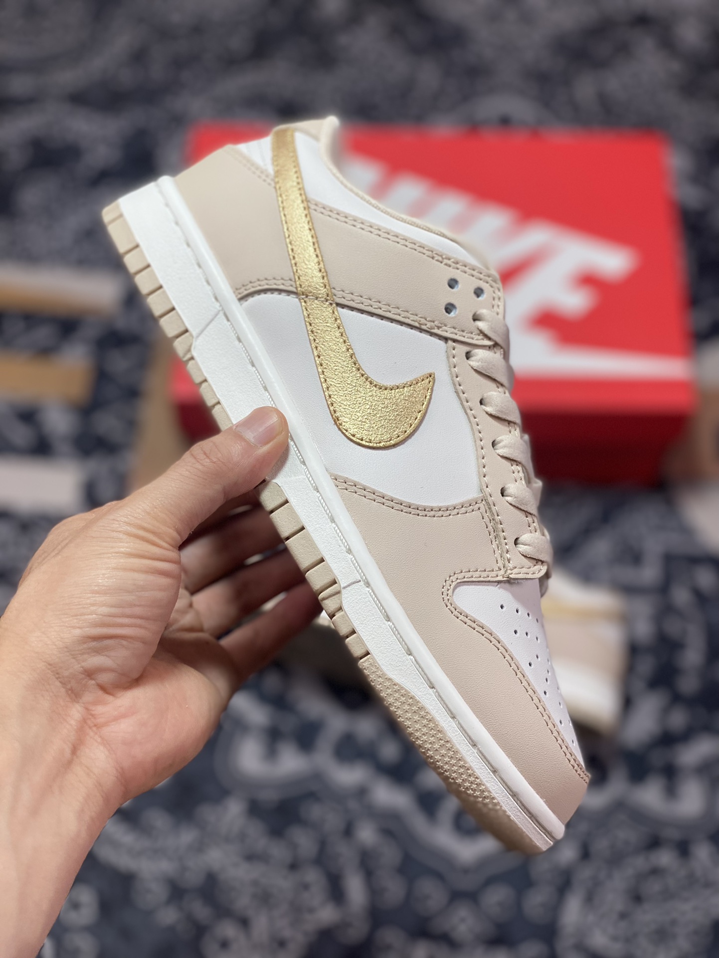 Nike Dunk Low ”Gold Swoosh” milk tea gold hook low-top casual sports sneakers DX5930-001