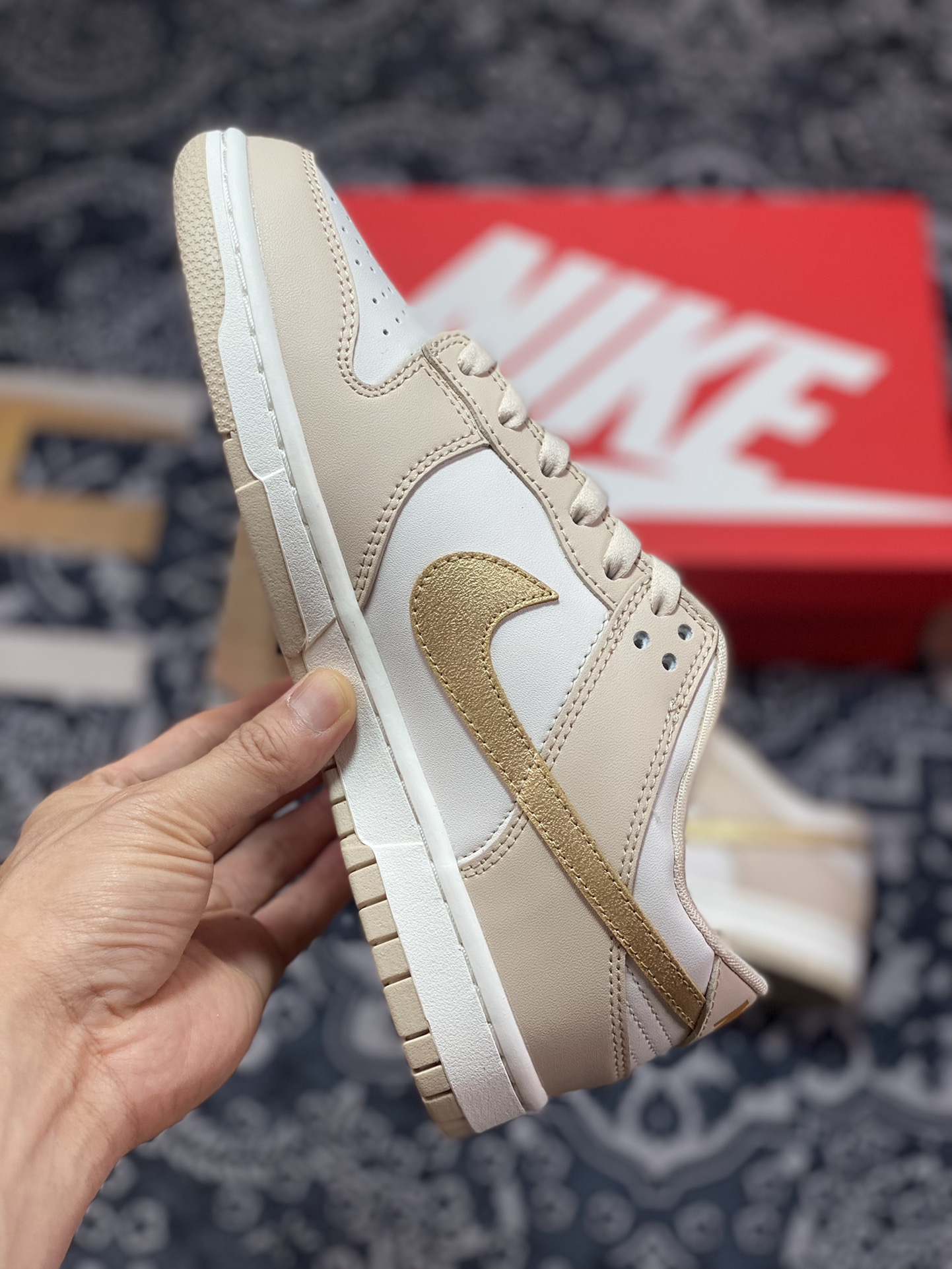 Nike Dunk Low ”Gold Swoosh” milk tea gold hook low-top casual sports sneakers DX5930-001