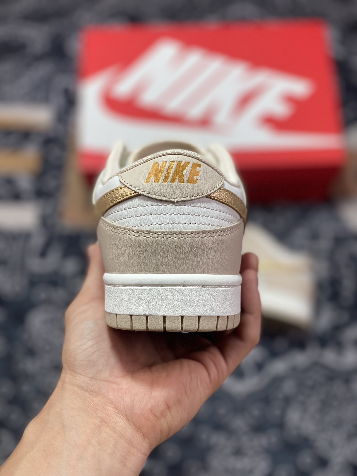 Nike Dunk Low ”Gold Swoosh” milk tea gold hook low-top casual sports sneakers DX5930-001