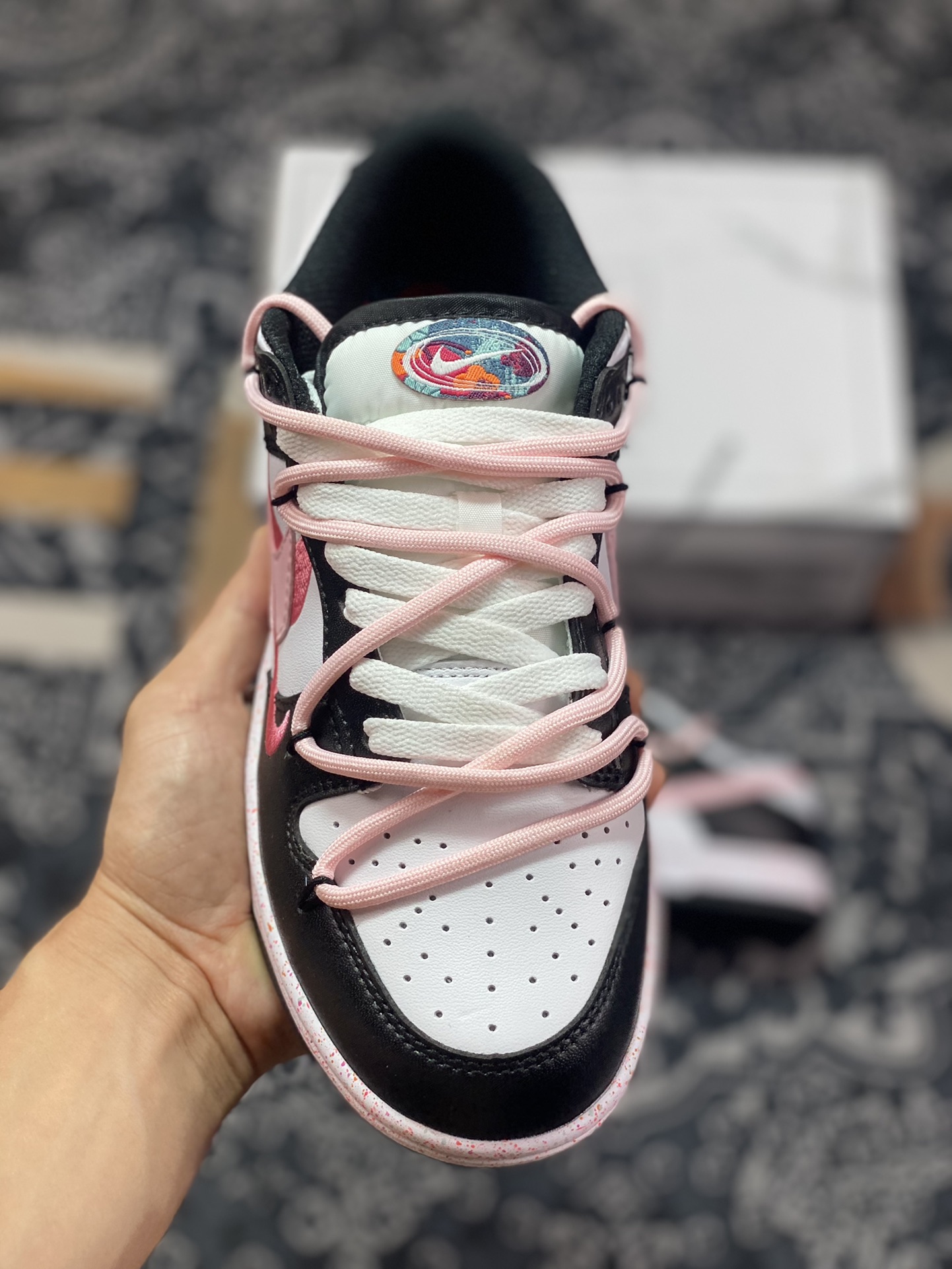 240 Nike SB Dunk Low”Multi-Color/Swoosh”扣篮系列低帮板鞋“熊猫黑白淡粉绑绳三钩子”FD4623-131