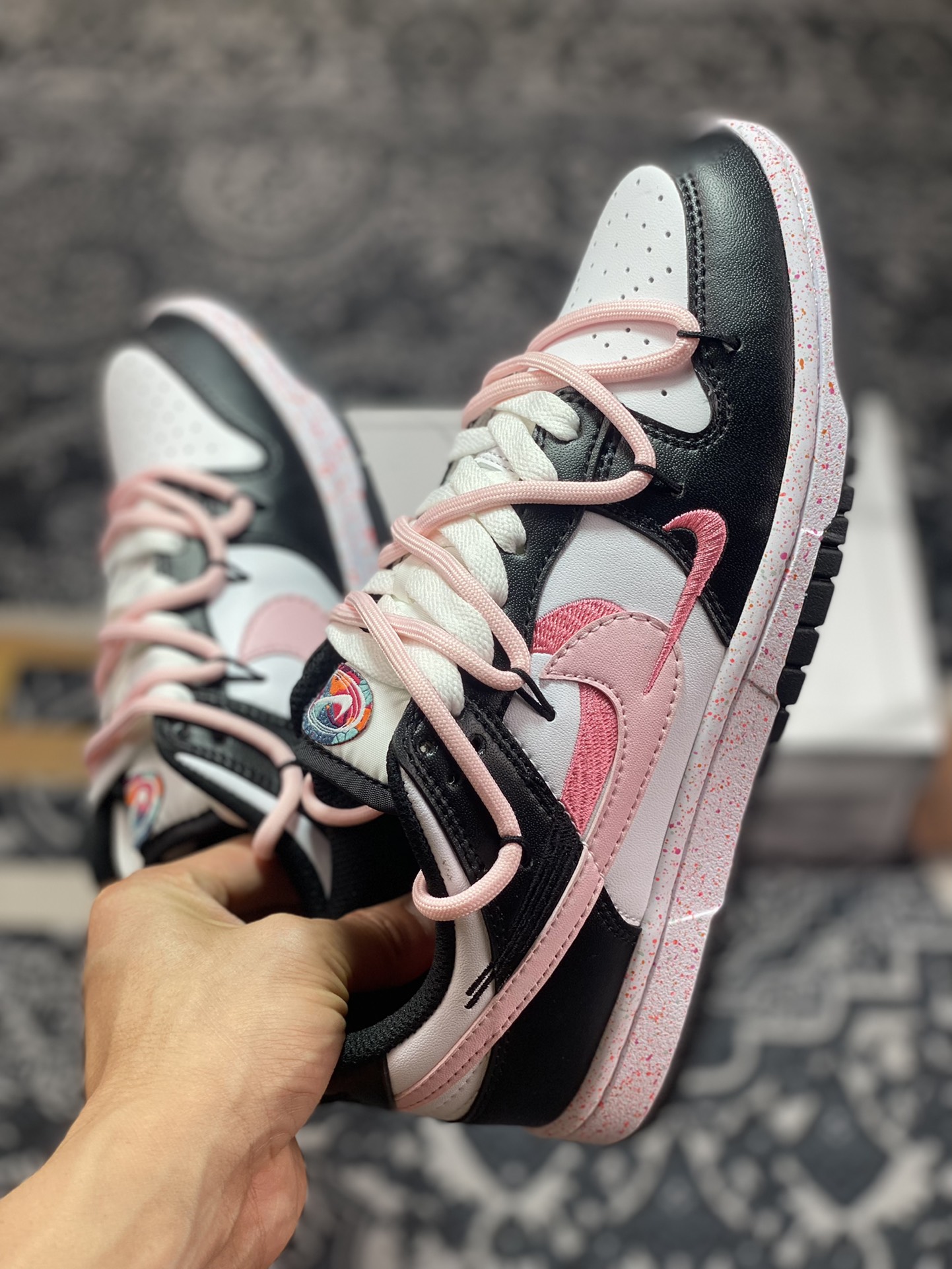 240 Nike SB Dunk Low”Multi-Color/Swoosh”扣篮系列低帮板鞋“熊猫黑白淡粉绑绳三钩子”FD4623-131