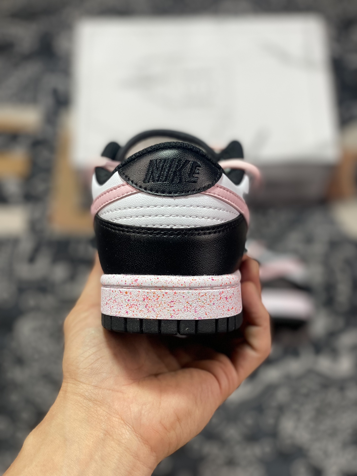 240 Nike SB Dunk Low”Multi-Color/Swoosh”扣篮系列低帮板鞋“熊猫黑白淡粉绑绳三钩子”FD4623-131