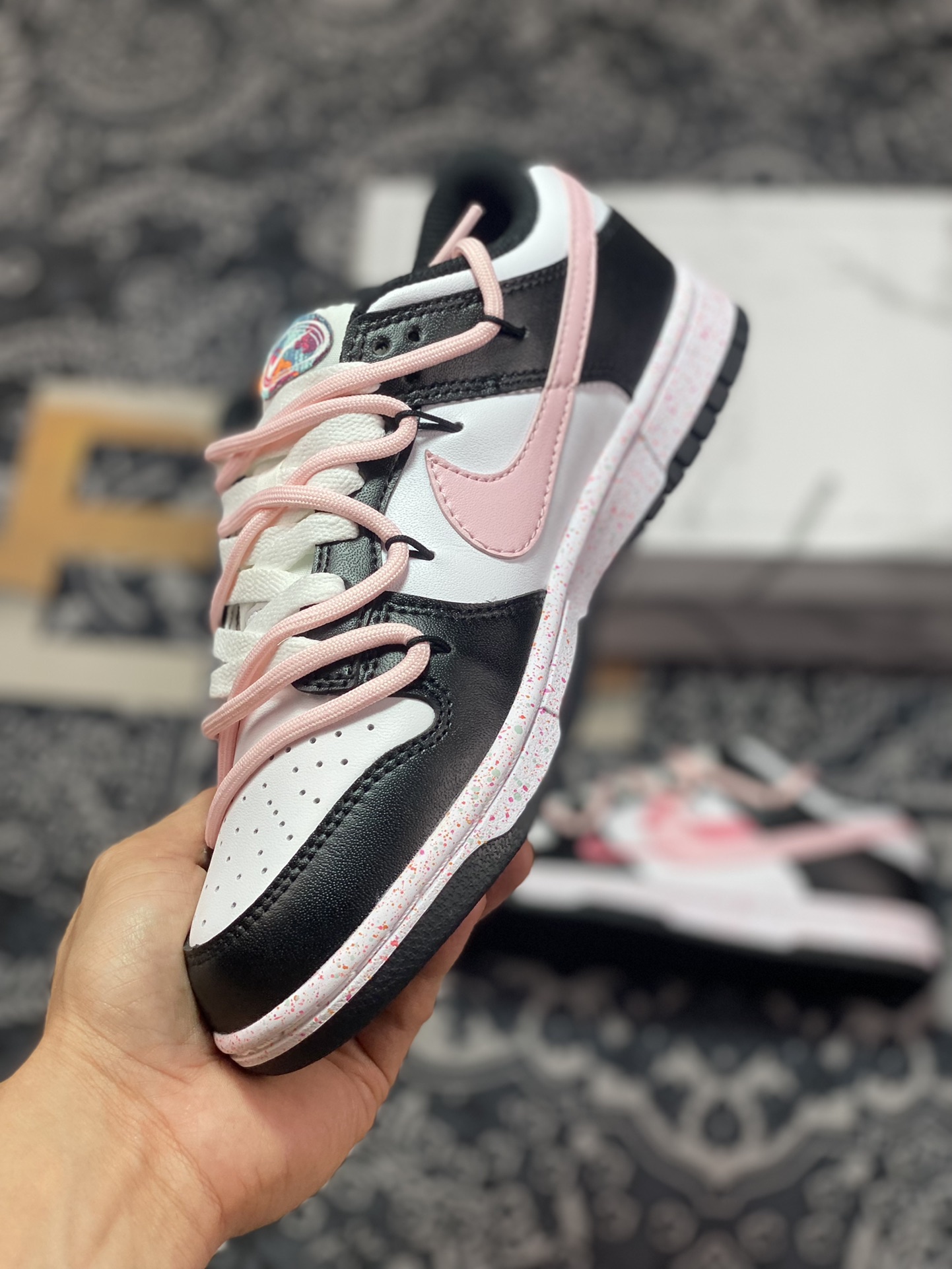 240 Nike SB Dunk Low”Multi-Color/Swoosh”扣篮系列低帮板鞋“熊猫黑白淡粉绑绳三钩子”FD4623-131