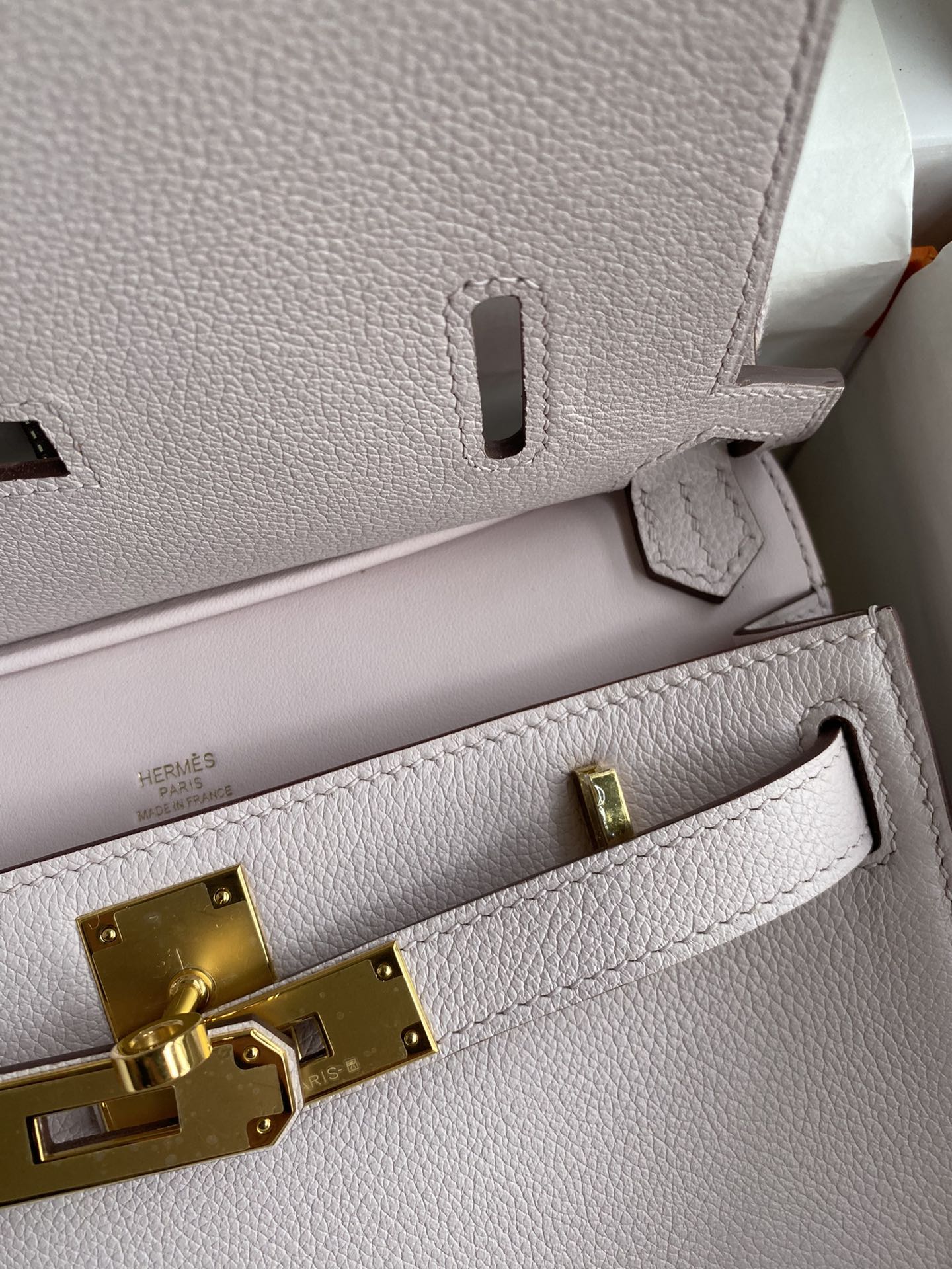 Hermès Jypsiere Mini Bag 22cm Evercolor Leather Dreamy Pink Purple Gold Hardware 9 i1686886632 6394 7