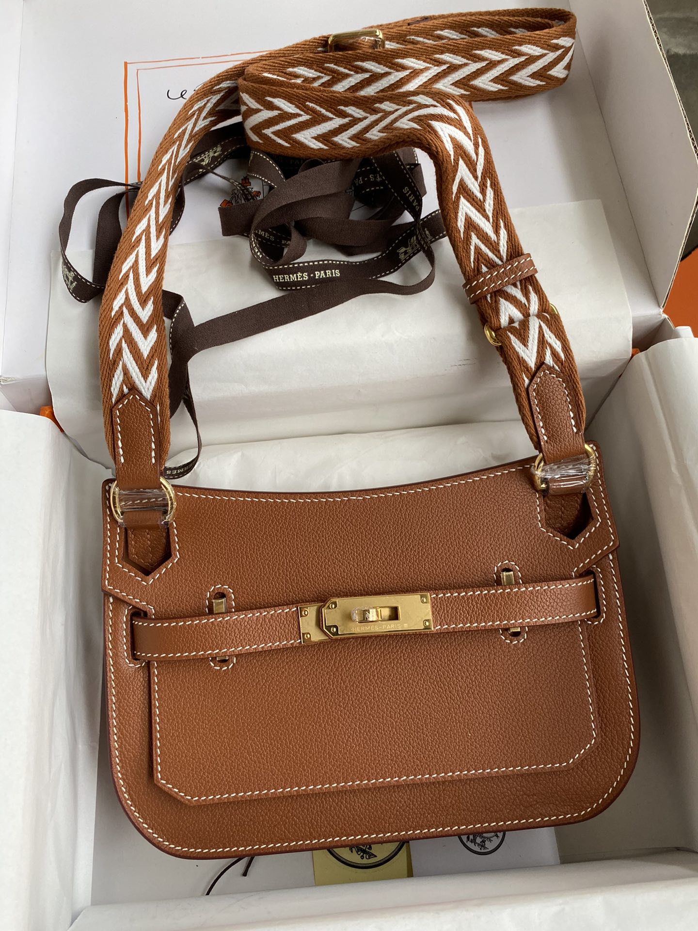 NO:811995,Jysiere mini bag mini gypsy 22cm imported Evercolor leather golden brown gold buckle, Hermes, hermes, Hermes,19860909Jysiere mini bag迷你吉普赛 22cm 进口Evercolor皮 金棕 金 扣,爱马仕,hermes,Hermes,,Bag