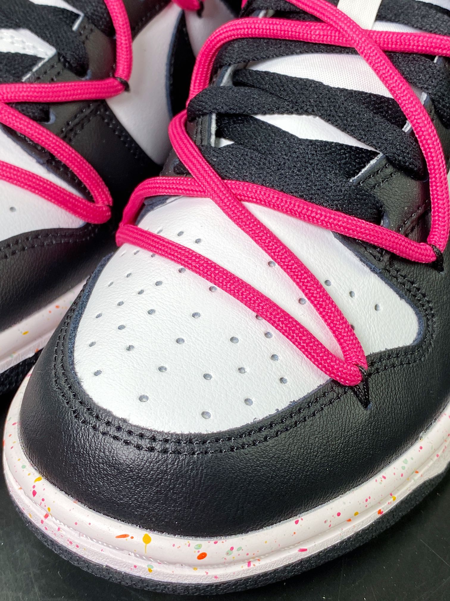 SB Dunk Low ”Multi-Color/Swoosh” dunk series low-top sneakers ”black and white pink tied rope three hooks” FD4623-134