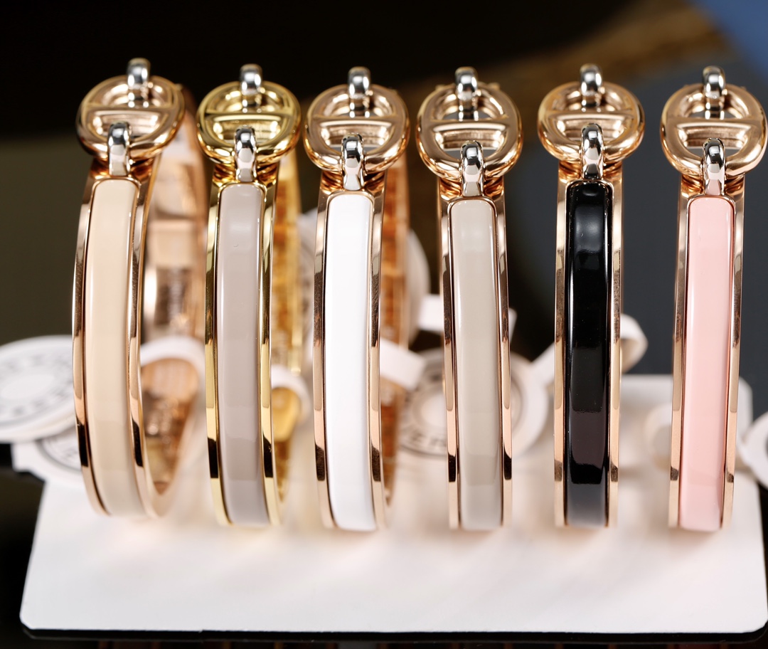 NO:102804,H Hermes Pig Nose Bracelet Spot color, every one is amazing, every color is really super, matched at will, super, Hermes bracelet, hermes, bracelet19860909H爱马仕猪鼻子手镯 现货色系,每一个拿出来都惊艳四座 每个颜色都真的超级绝,任意搭配,超级,爱马仕手镯,hermes,bracelet,Jewelry