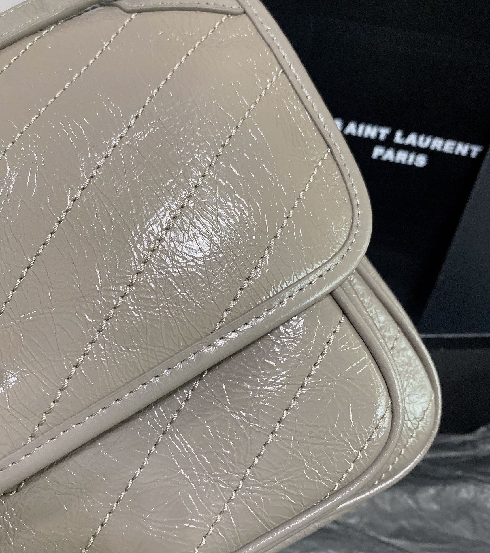 Saint Laurent Haute Couture Classic Luxury Handbag Shoulder Crossbody 8