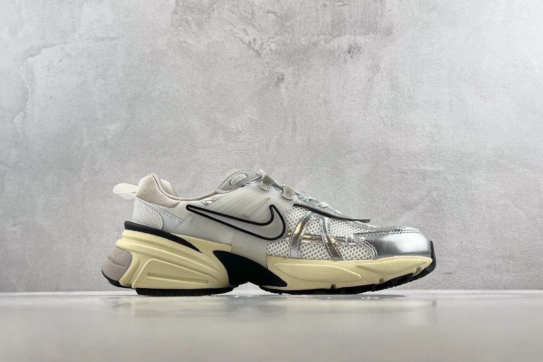 200 Nike V2K Run Runtekk ”Summit White Metallic Silver”白银 FD0736-100