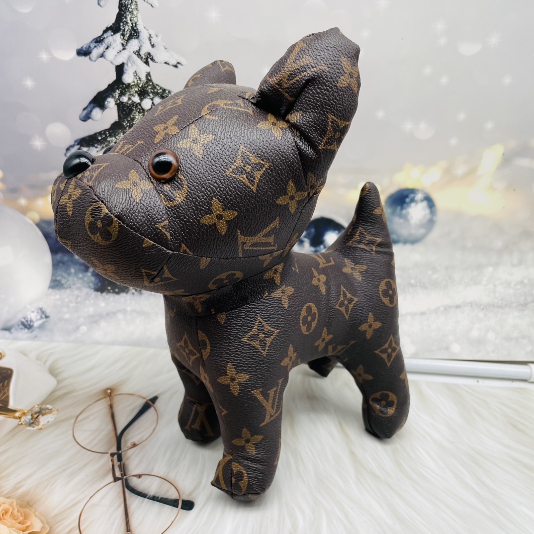 Diamond-embellished bulldog handbag front view