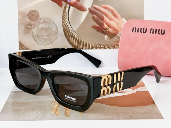 MiuMiu Buy Sunglasses Girl