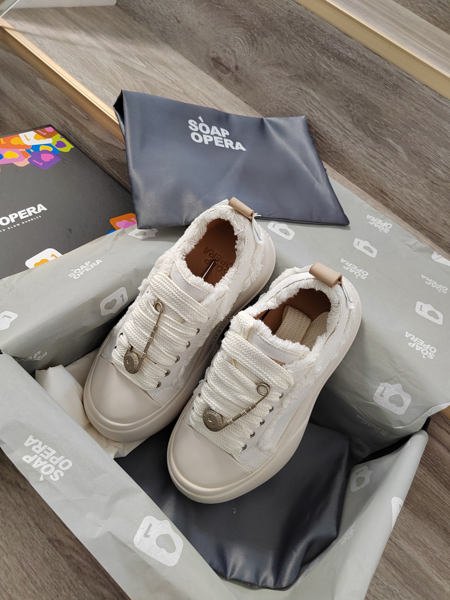 SOAP OPERA Bubble Shoes: Celebrity Favorite Footwear for Summer Fashion - 图片 7