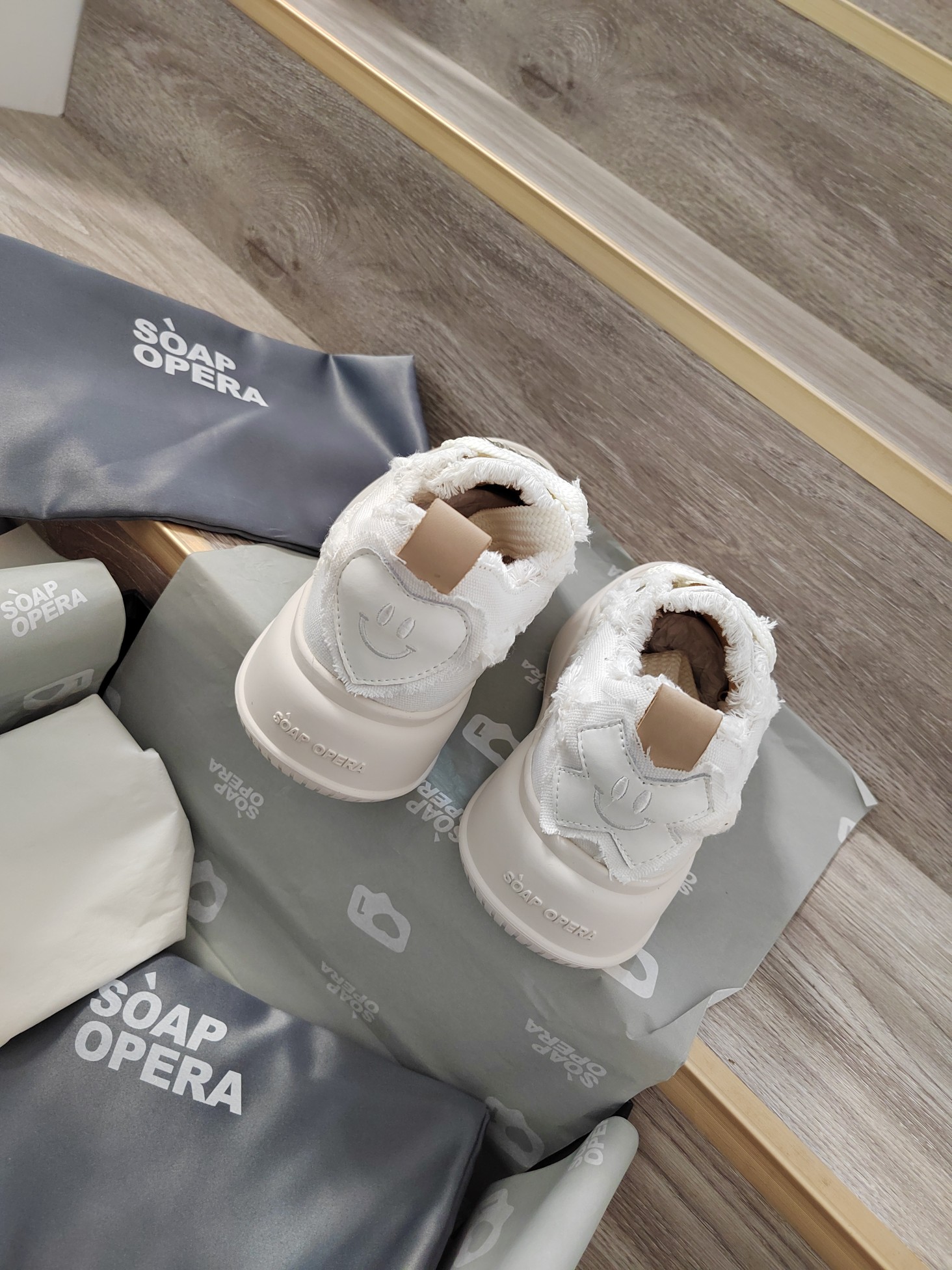 SOAP OPERA Bubble Shoes: Celebrity Favorite Footwear for Summer Fashion - 图片 9