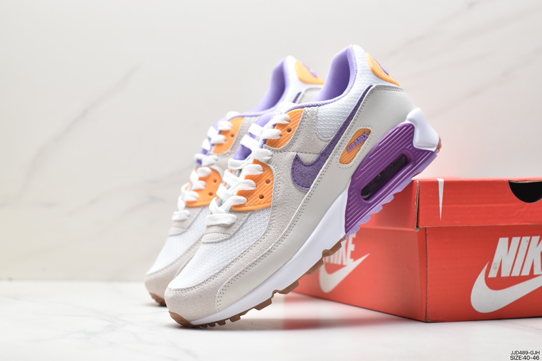 130 耐克Nike Air Max 90 经典复古小气垫缓震跑鞋 鞋面由皮和革织物打造，犀利的条线打造出酷劲十的足视觉效果 网布鞋增面强透气性，穿着为极舒适 经可典视气垫醒目依旧，而脚感更是十软足弹 FJ4824-001 码数：如图 ID:JJD093-GJH