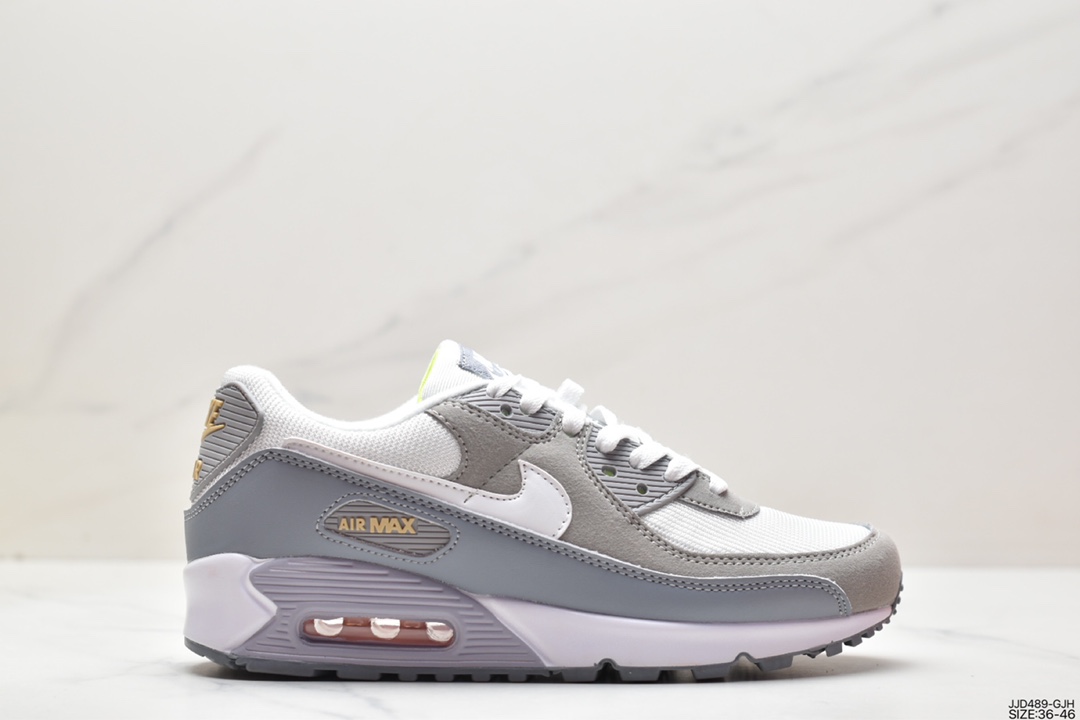 130 耐克Nike Air Max 90 经典复古小气垫缓震跑鞋 鞋面由皮和革织物打造，犀利的条线打造出酷劲十的足视觉效果 网布鞋增面强透气性，穿着为极舒适 经可典视气垫醒目依旧，而脚感更是十软足弹 FJ4824-001 码数：如图 ID:JJD093-GJH