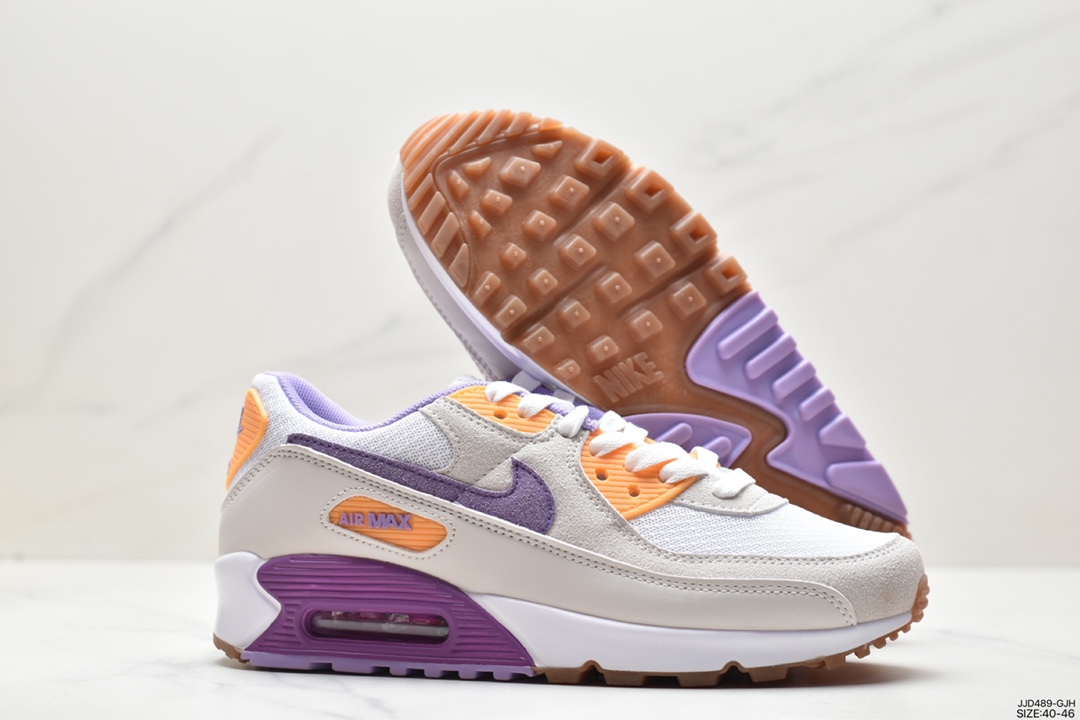 130 耐克Nike Air Max 90 经典复古小气垫缓震跑鞋 鞋面由皮和革织物打造，犀利的条线打造出酷劲十的足视觉效果 网布鞋增面强透气性，穿着为极舒适 经可典视气垫醒目依旧，而脚感更是十软足弹 FJ4824-001 码数：如图 ID:JJD093-GJH