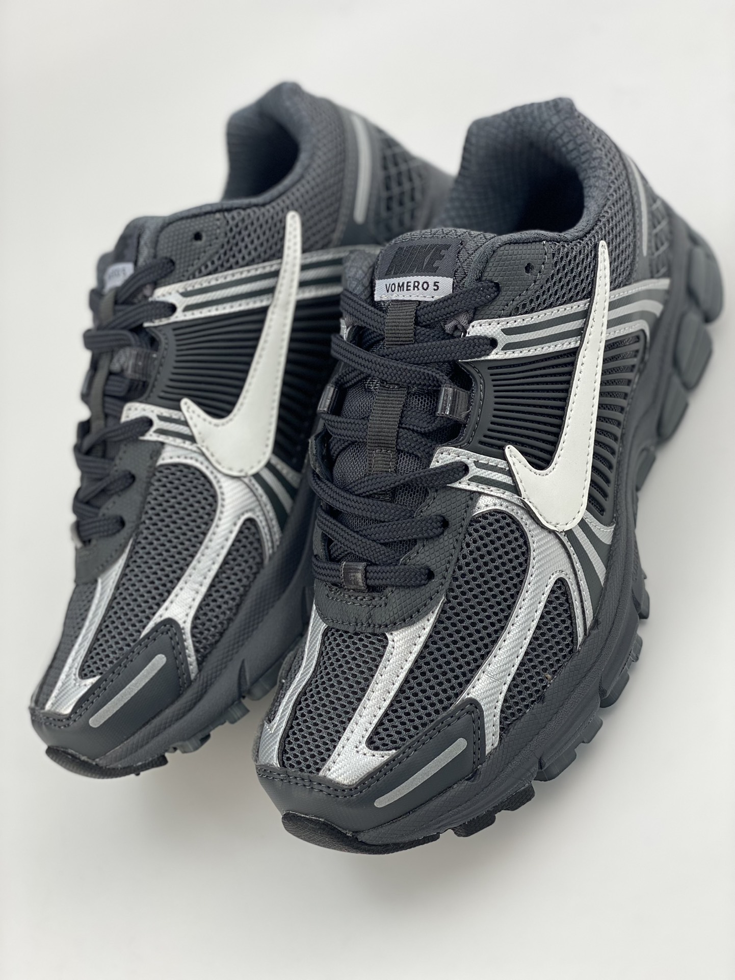 180 NIKE ZOOM Vomero 5 SP 复古风潮 BV1358-002